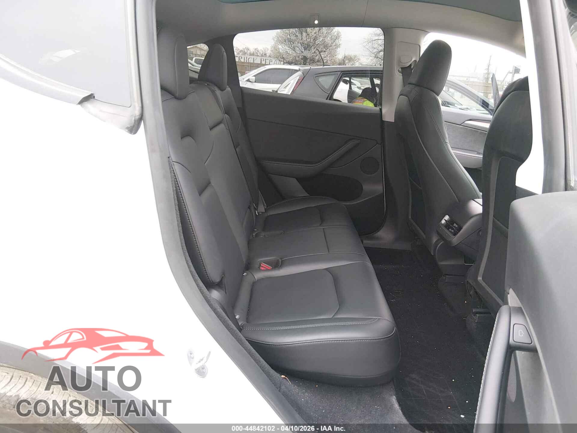 TESLA MODEL Y 2023 - 7SAYGDEE0PF806719