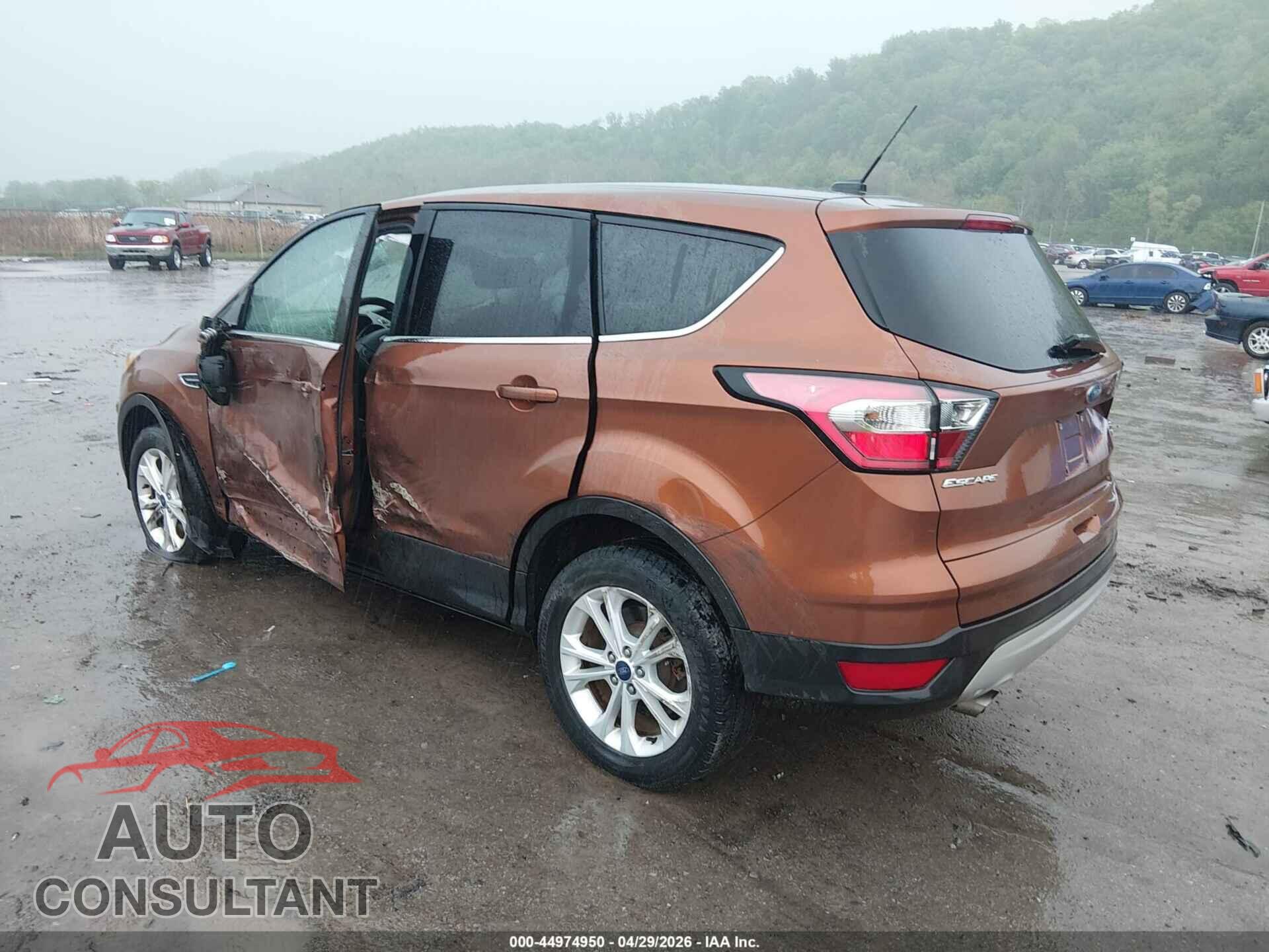 FORD ESCAPE 2017 - 1FMCU9GD3HUB76457
