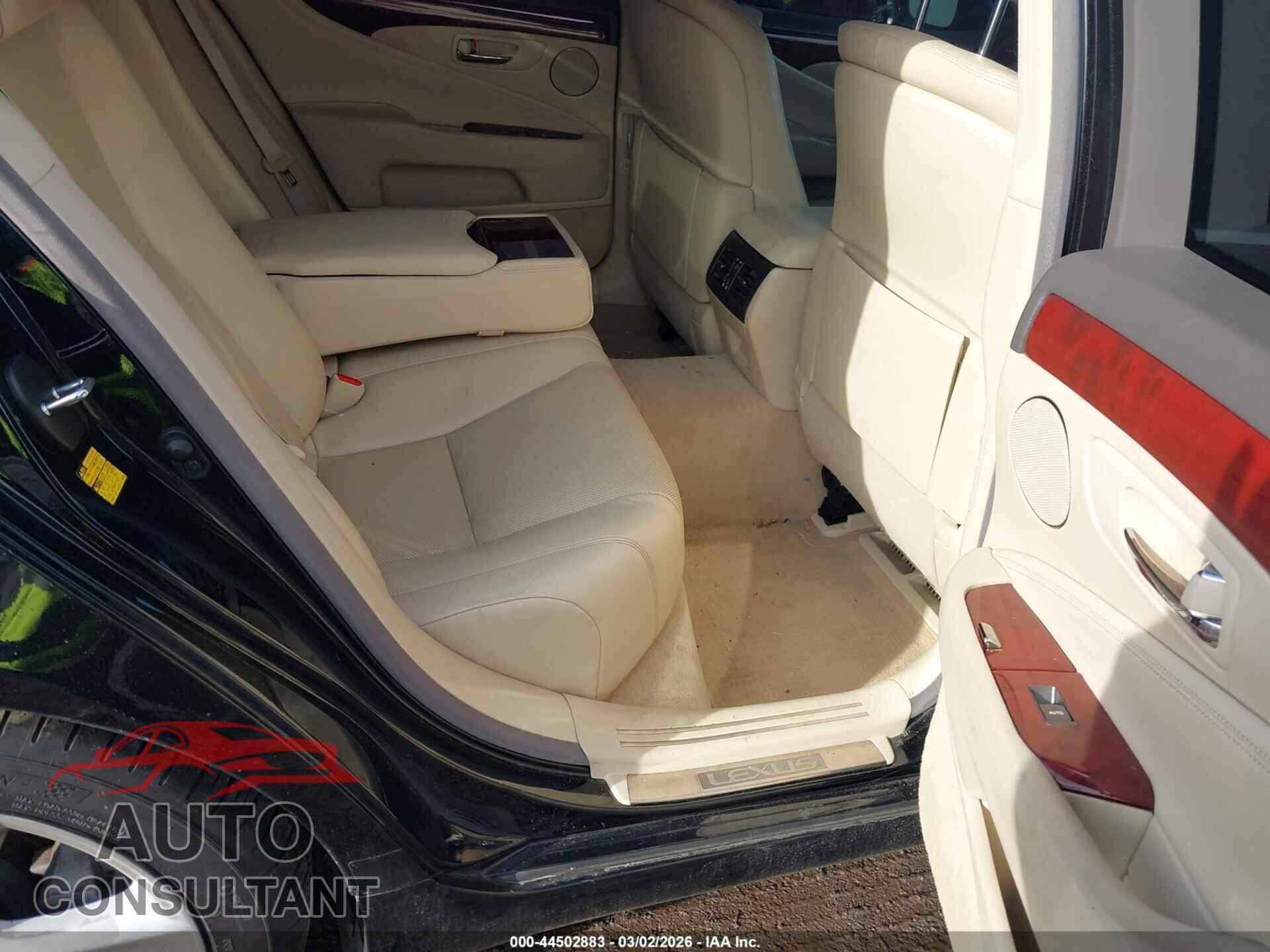 LEXUS LS 460 2012 - JTHCL5EF2C5013949