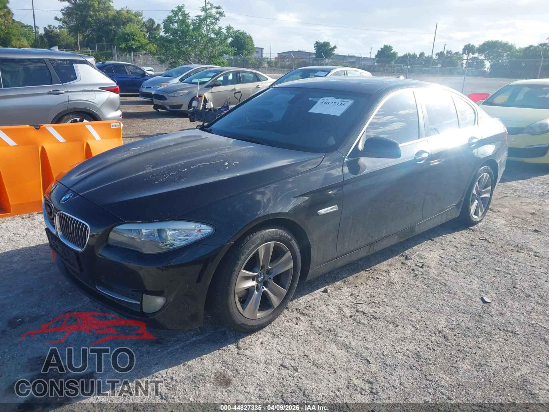 BMW 528I 2011 - WBAFR1C58BC736745