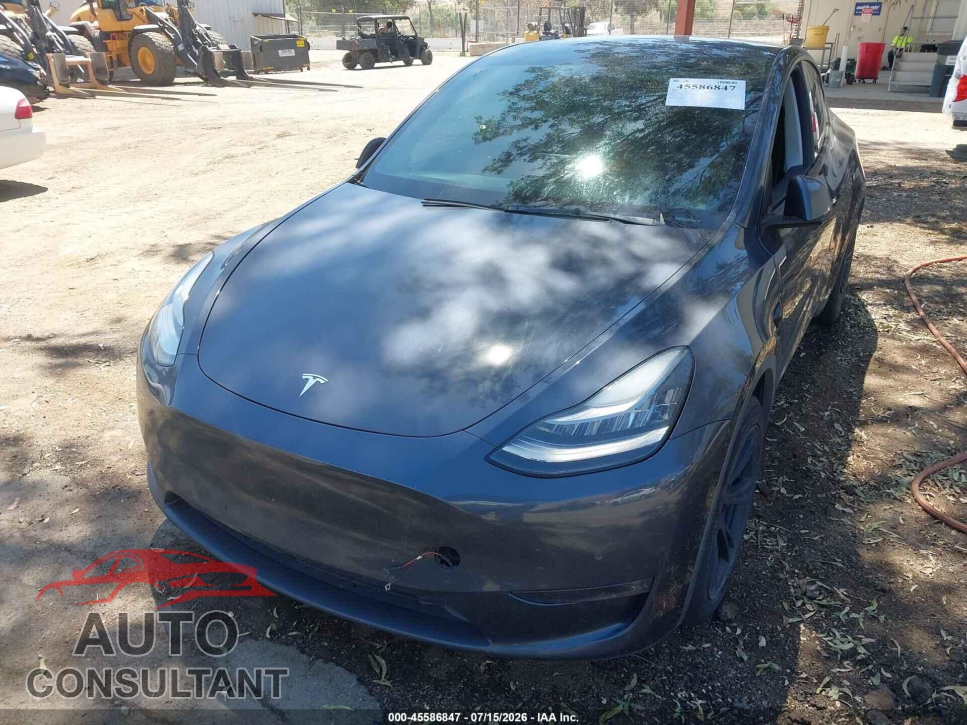 TESLA MODEL Y 2021 - 5YJYGDED6MF103867