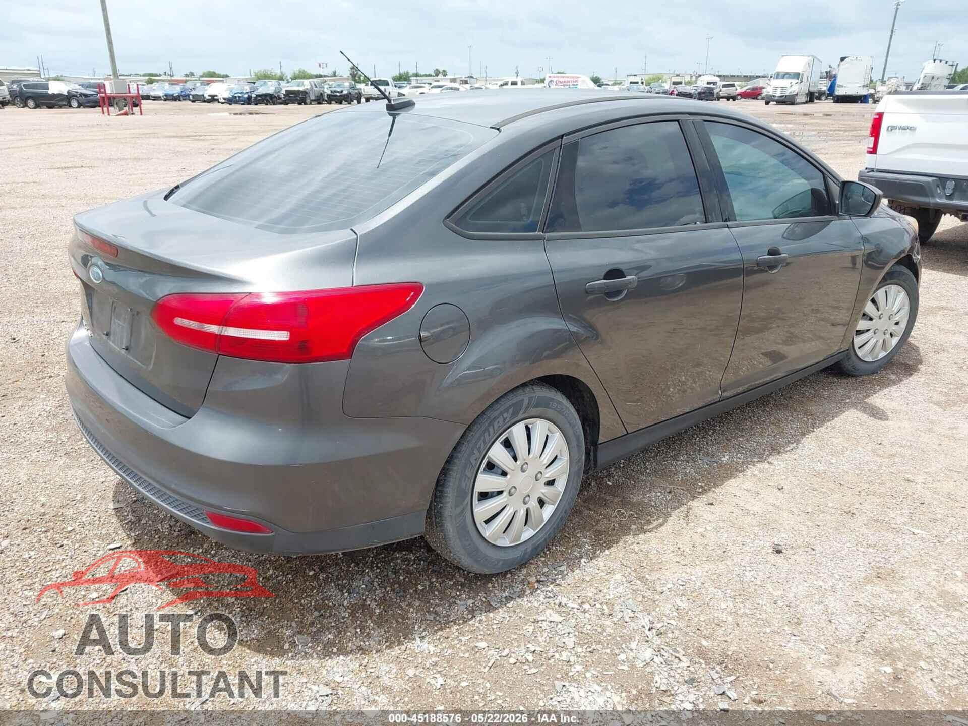 FORD FOCUS 2017 - 1FADP3E22HL313673