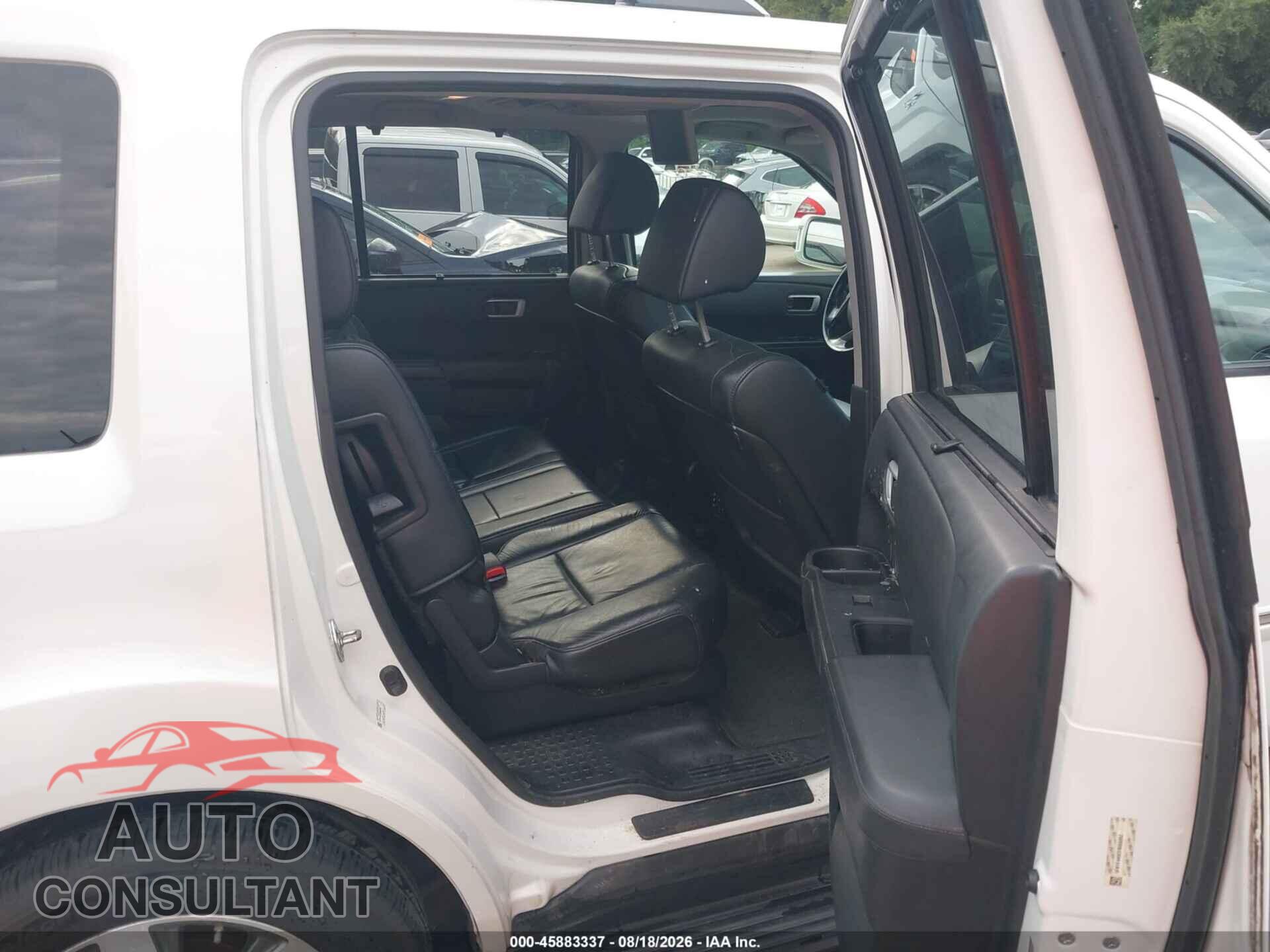HONDA PILOT 2015 - 5FNYF4H92FB066992