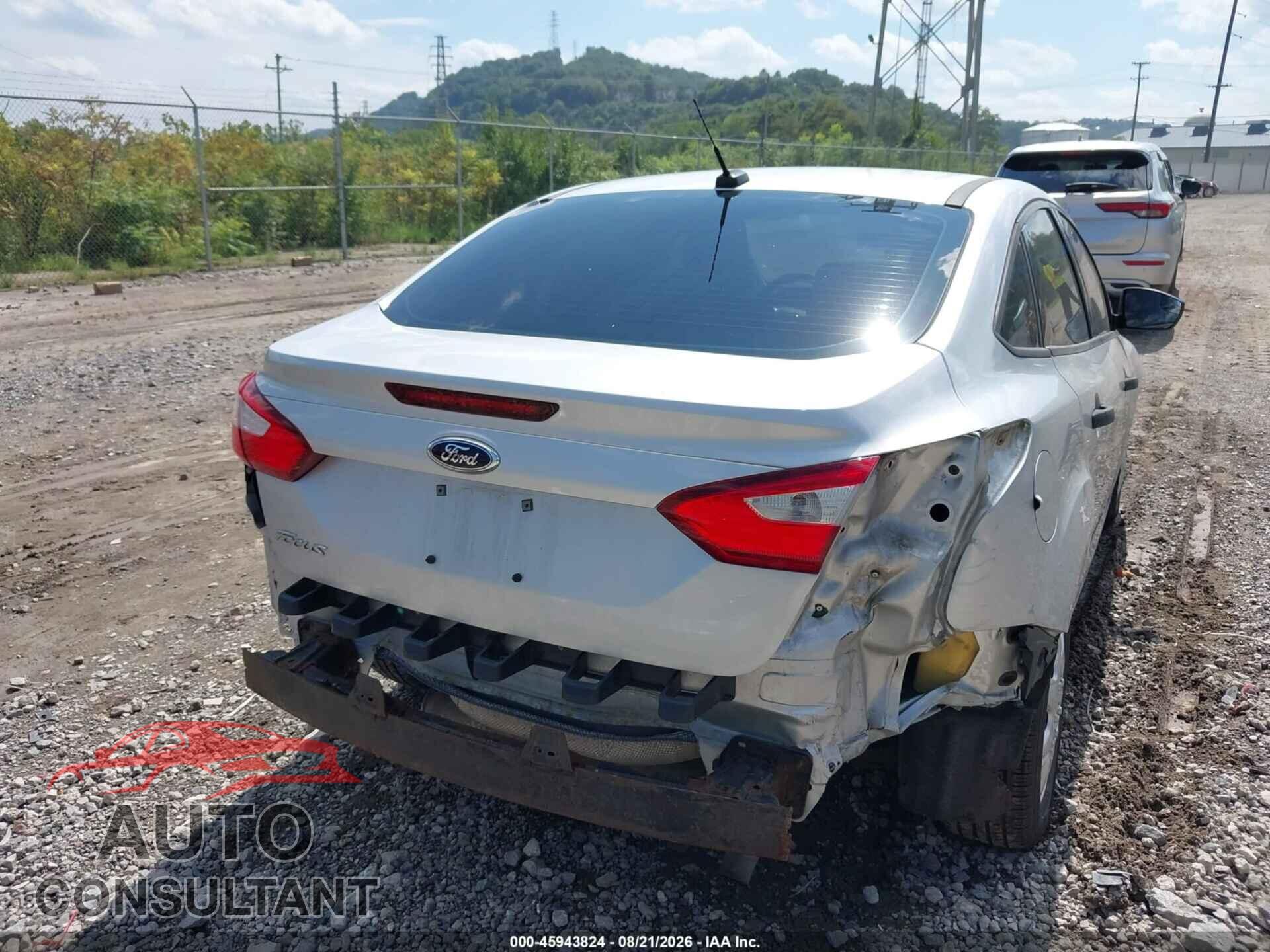 FORD FOCUS 2014 - 1FADP3E26EL257569