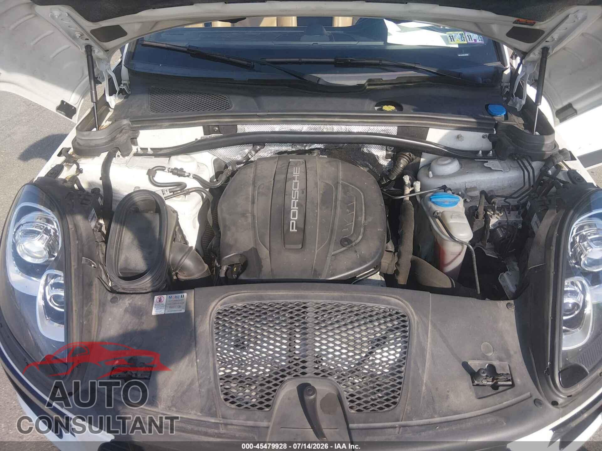 PORSCHE MACAN 2018 - WP1AA2A50JLB03991