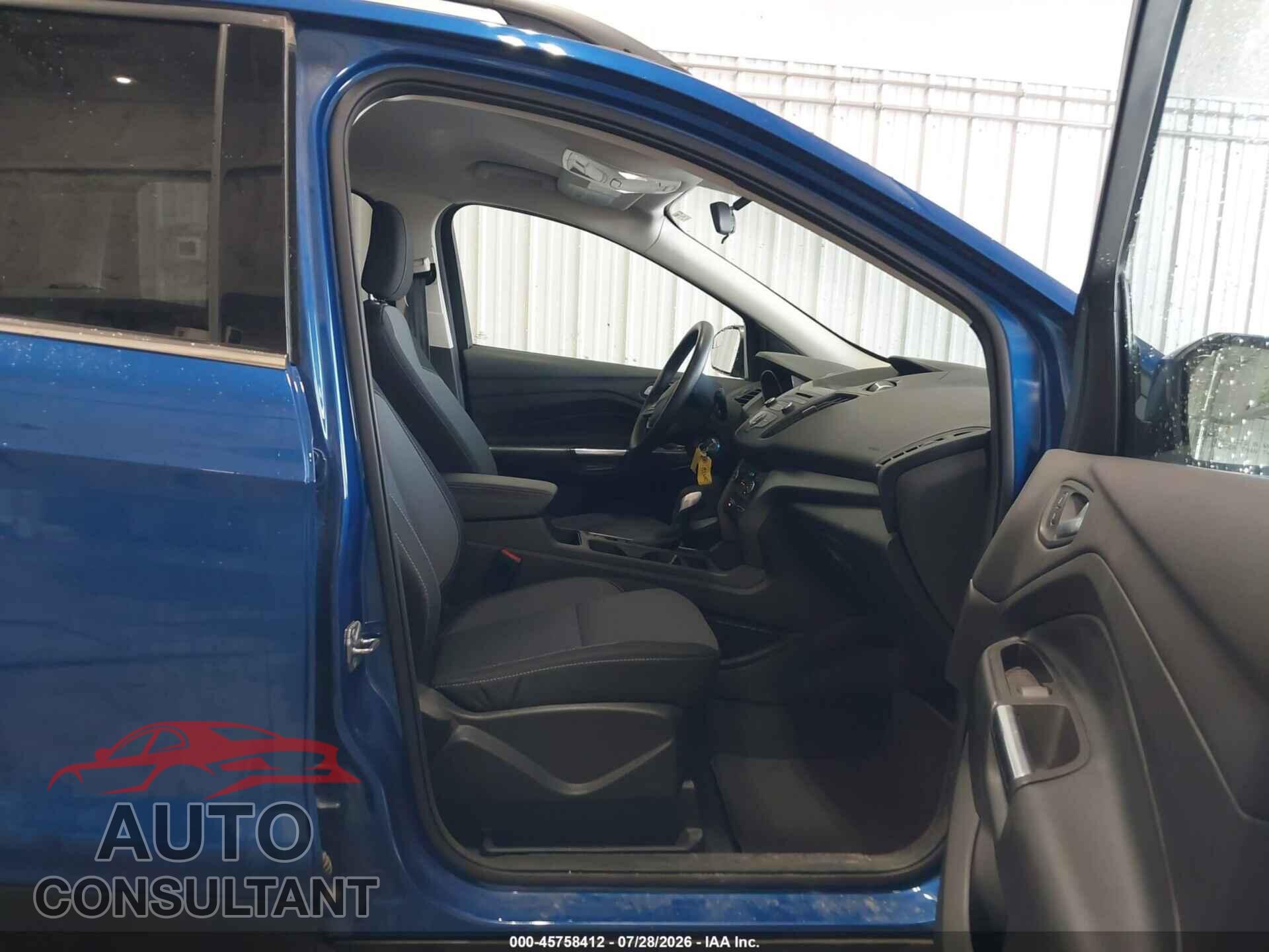 FORD ESCAPE 2018 - 1FMCU9GD0JUD08919