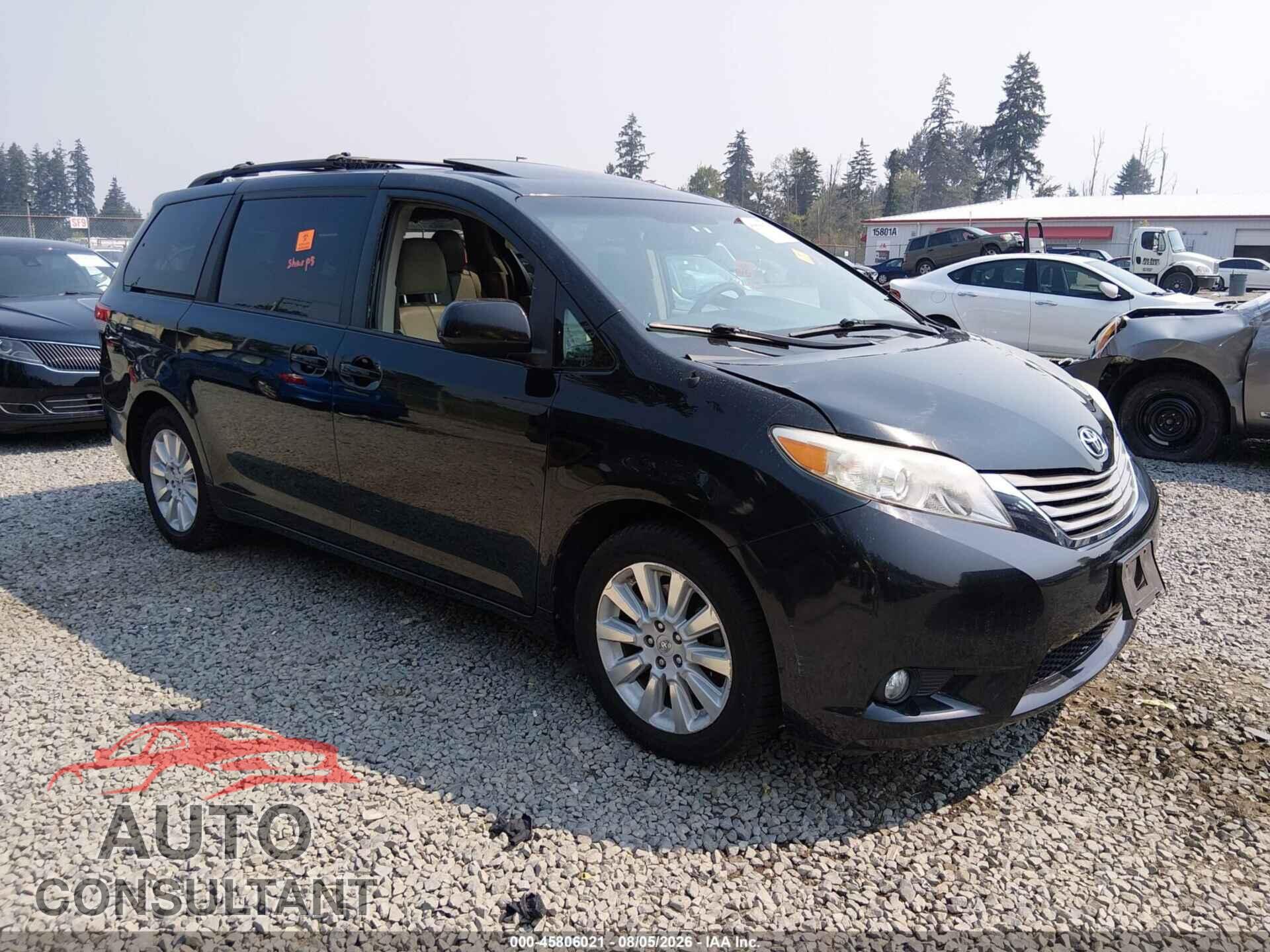 TOYOTA SIENNA 2013 - 5TDDK3DC8DS063349