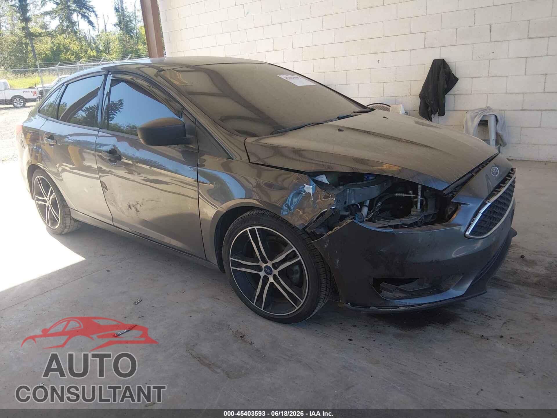 FORD FOCUS 2015 - 1FADP3E26FL281730