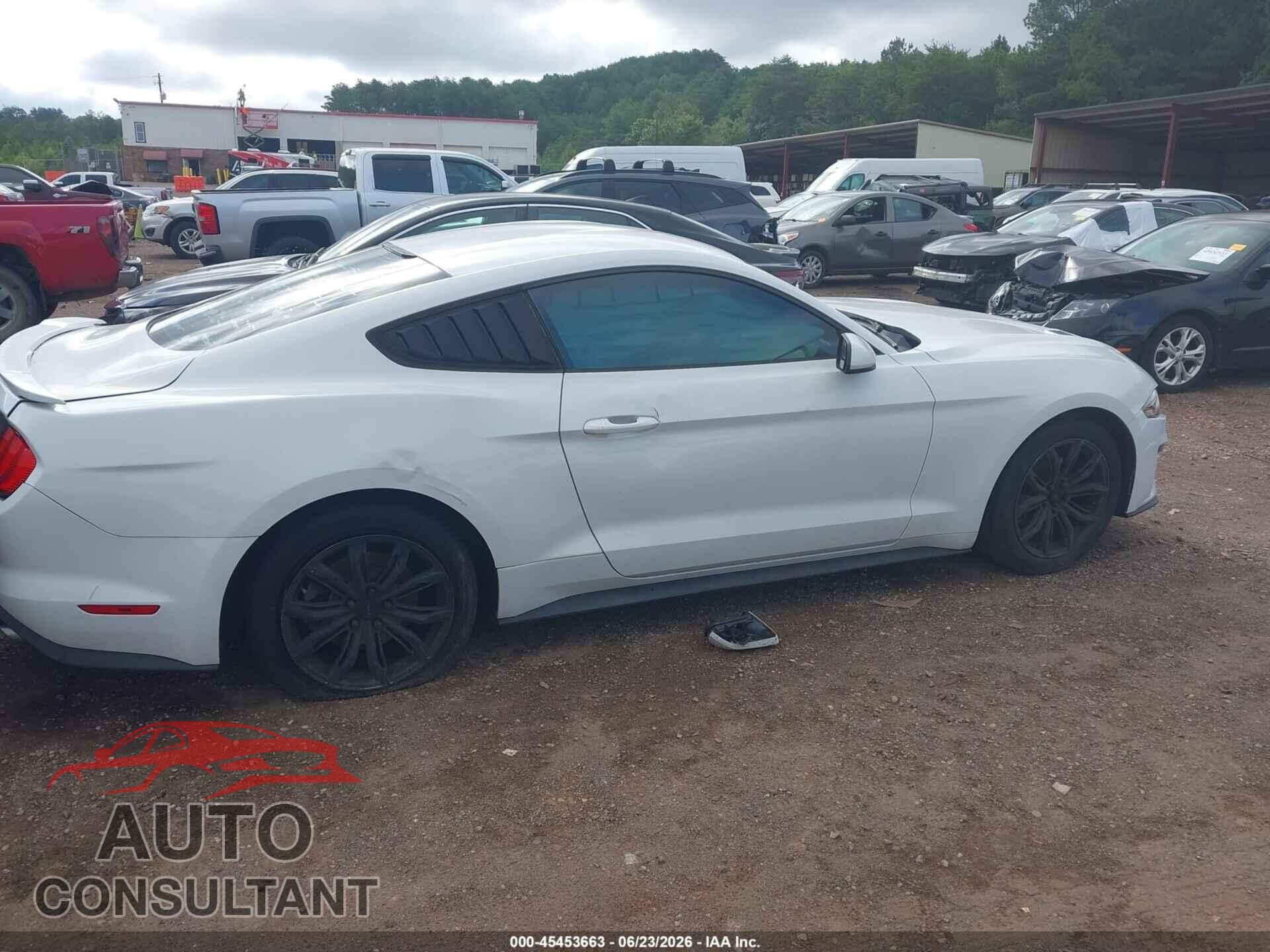FORD MUSTANG 2018 - 1FA6P8TH2J5106384