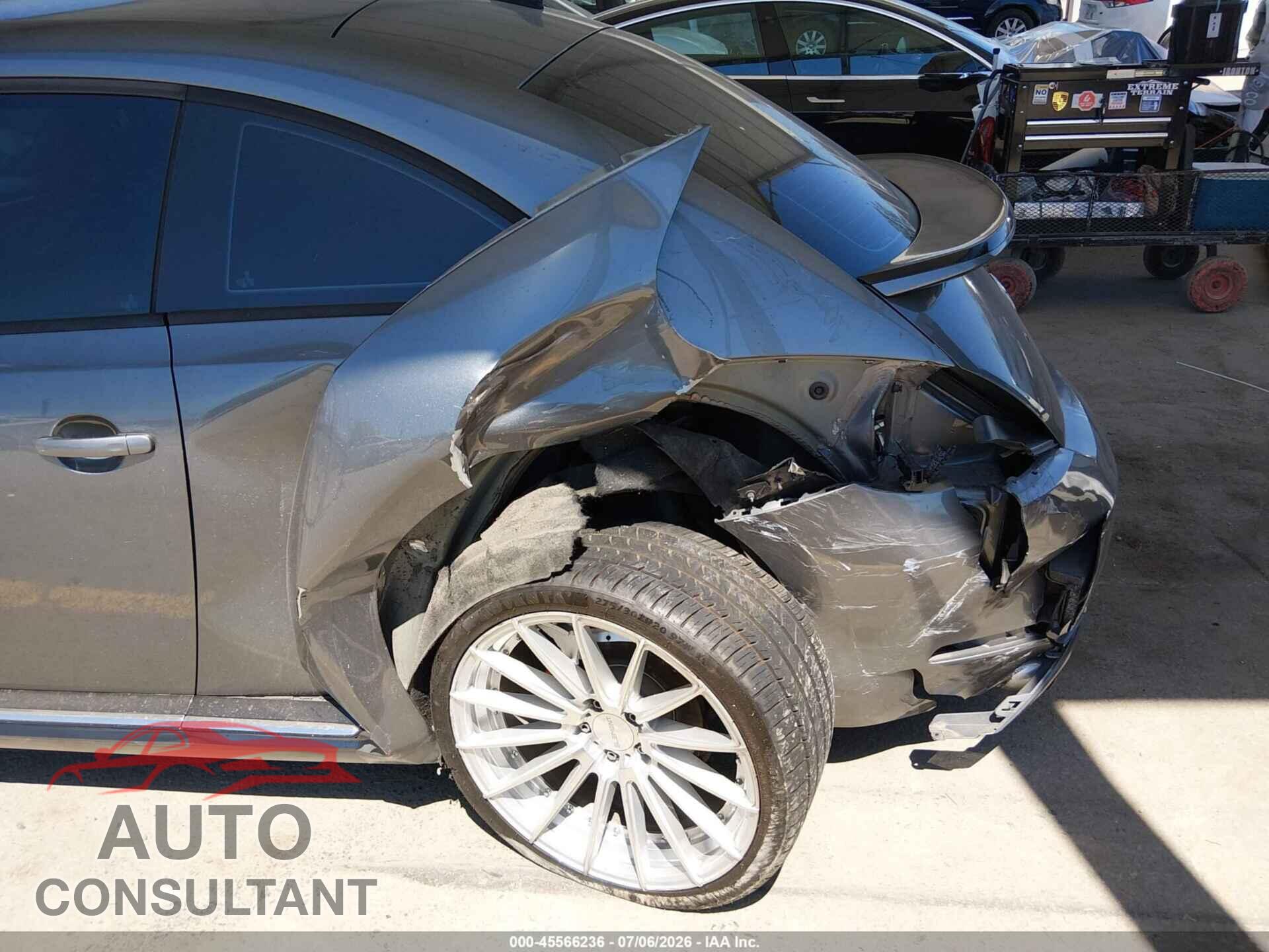 VOLKSWAGEN BEETLE 2012 - 3VWVA7AT7CM641908