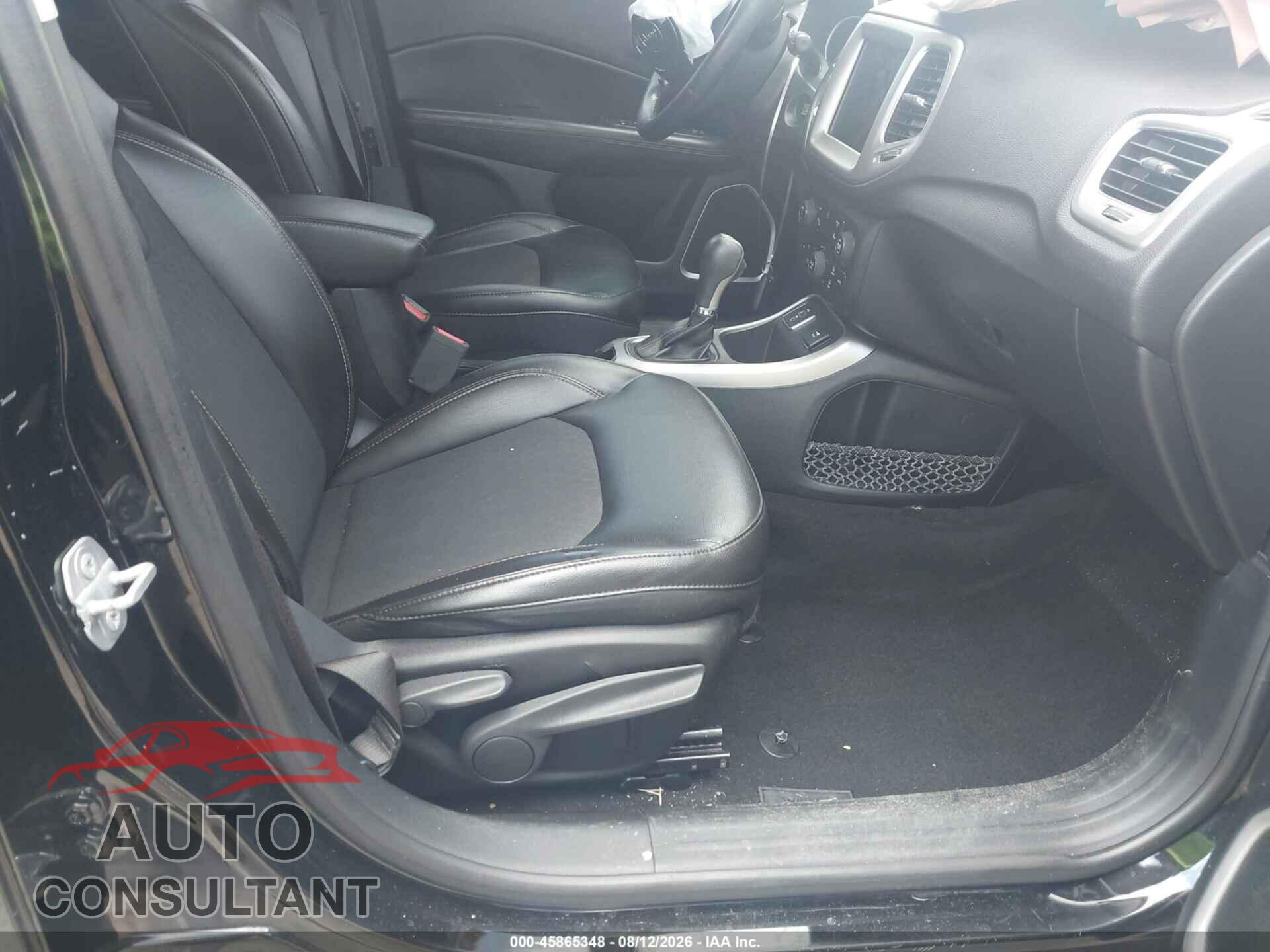 JEEP COMPASS 2018 - 3C4NJCBB7JT304675