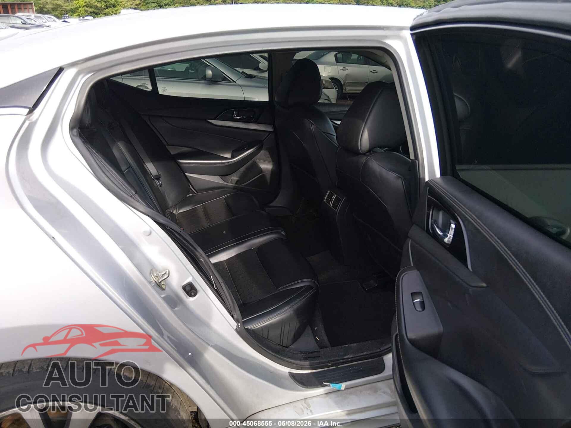 NISSAN MAXIMA 2017 - 1N4AA6AP1HC393295