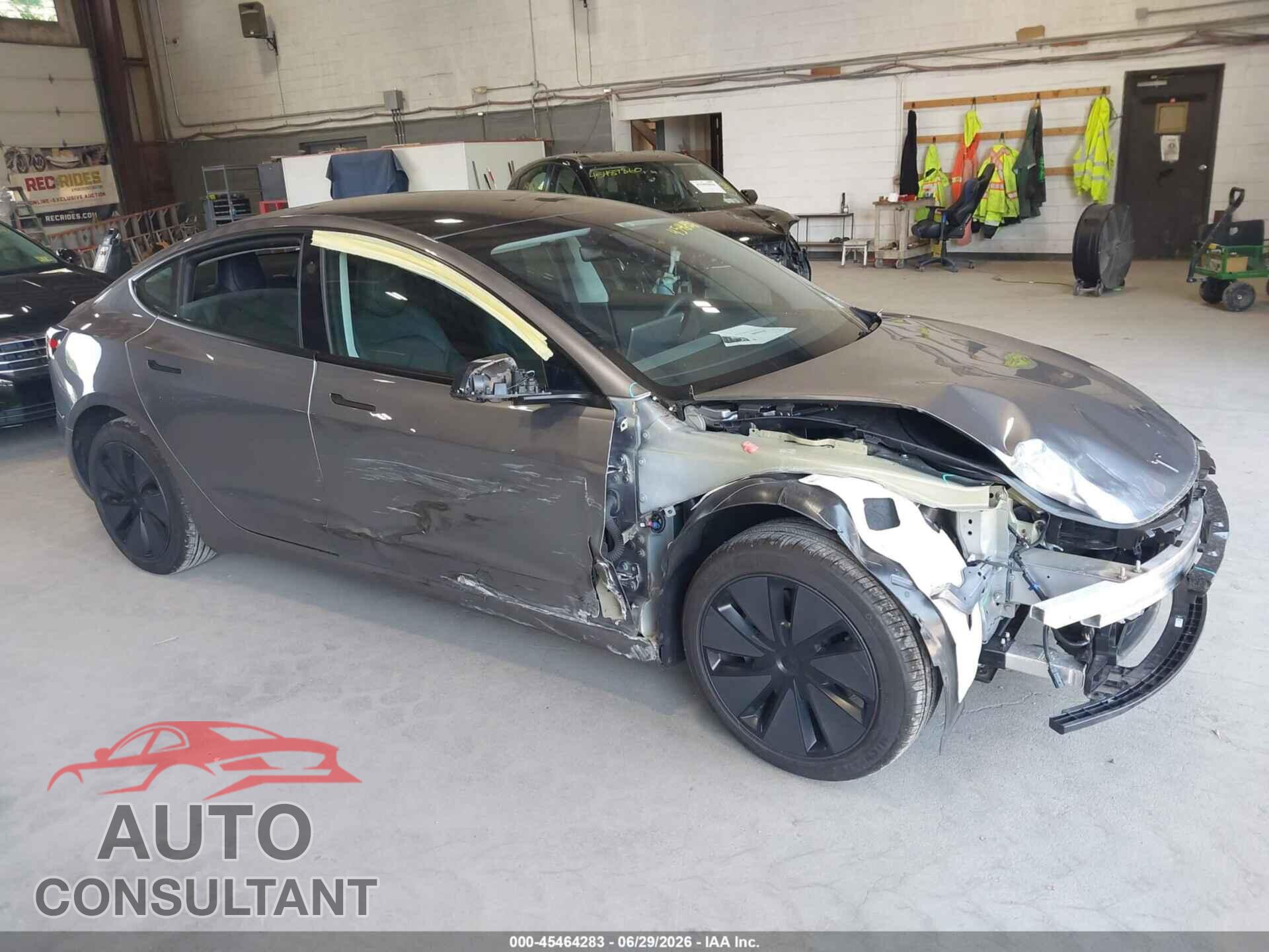 TESLA MODEL 3 2025 - 5YJ3E1EA6SF925294