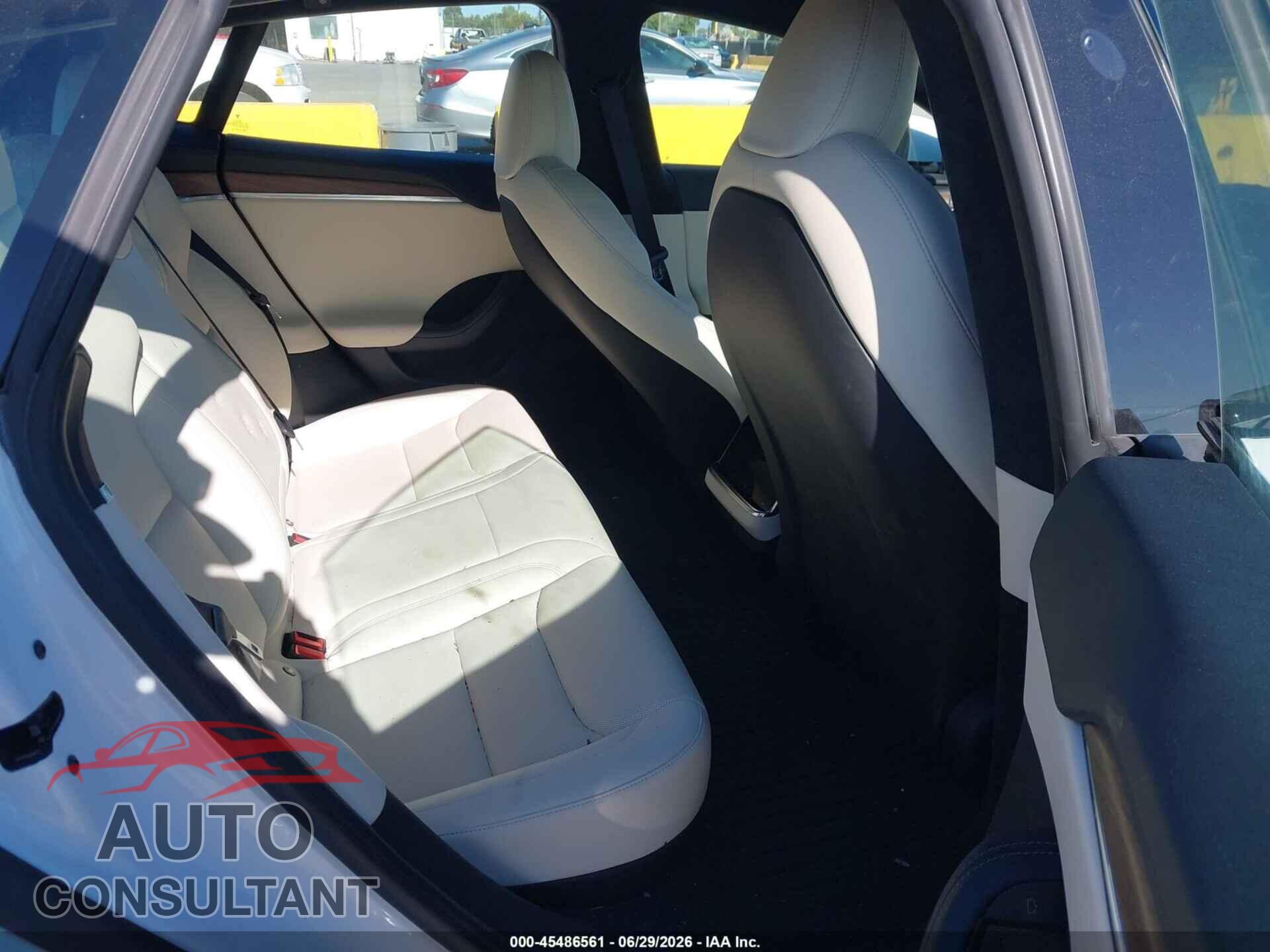 TESLA MODEL S 2015 - 5YJSA1H20FF100272