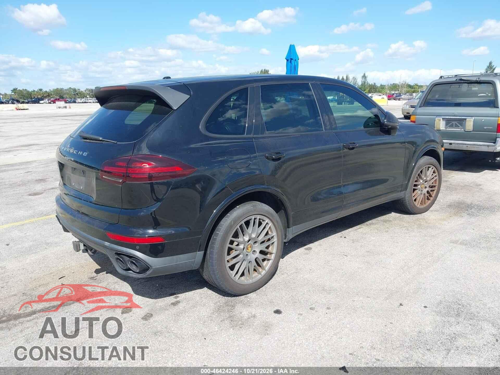 PORSCHE CAYENNE 2017 - WP1AA2A24HKA83900