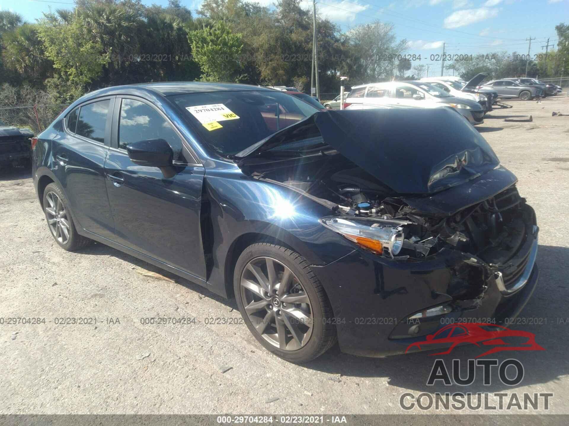 MAZDA MAZDA3 4-DOOR 2018 - 3MZBN1V36JM260496