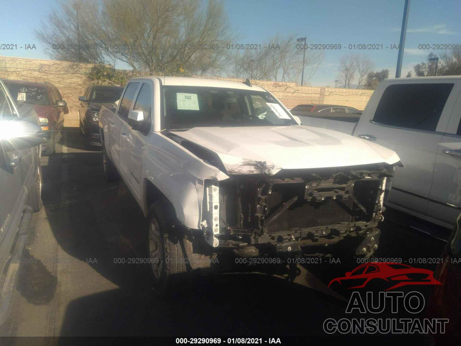 CHEVROLET SILVERADO 1500 2018 - 3GCUKREC2JG522306