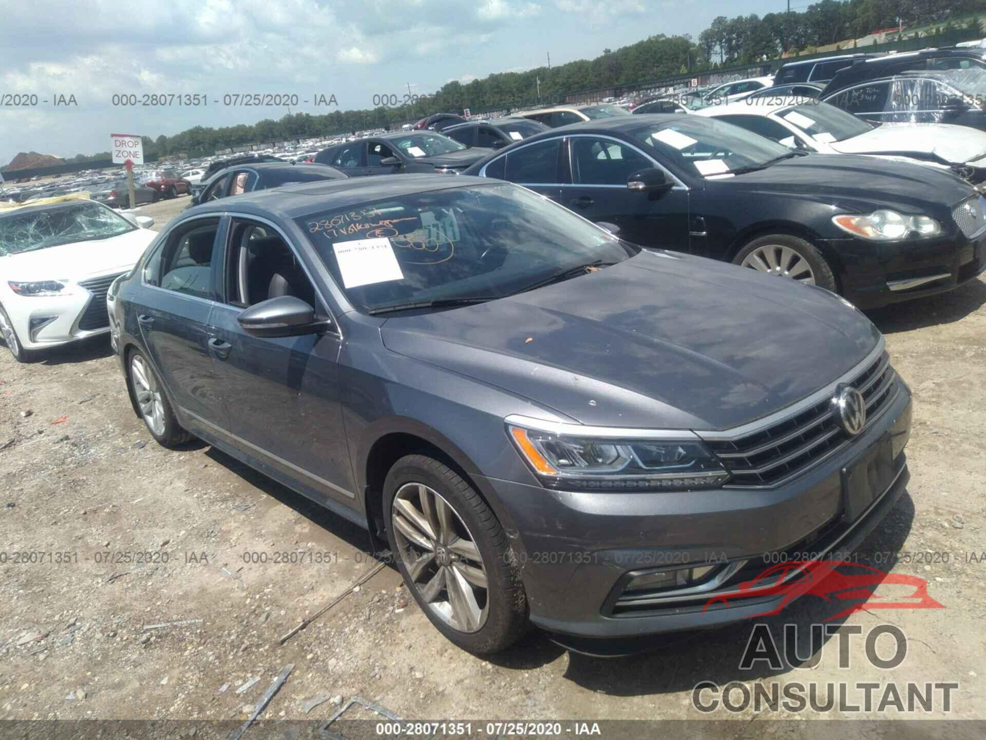 VOLKSWAGEN PASSAT 2017 - 1VWGT7A35HC051881
