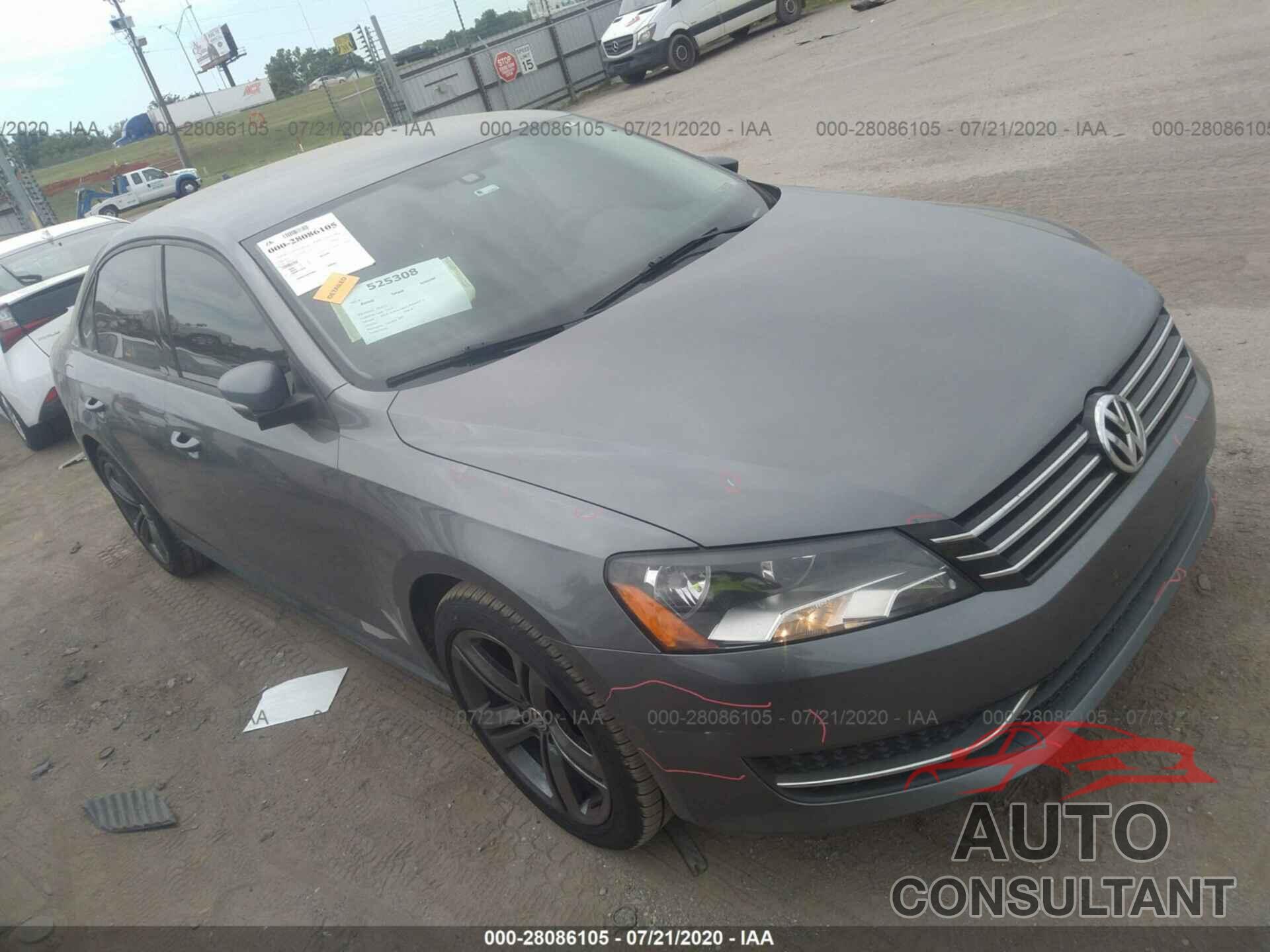 VOLKSWAGEN PASSAT 2015 - 1VWAT7A32FC061707