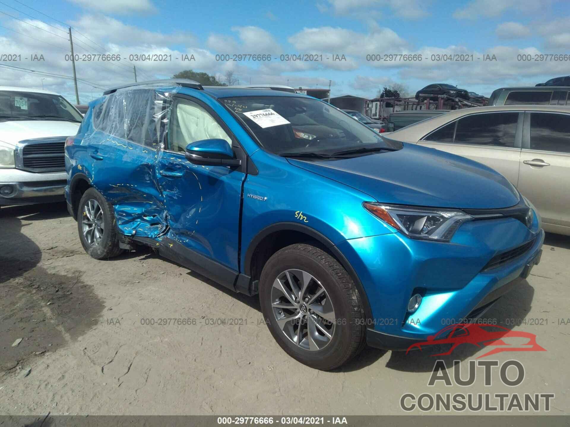 TOYOTA RAV4 HYBRID 2017 - JTMRJREV2HD093430