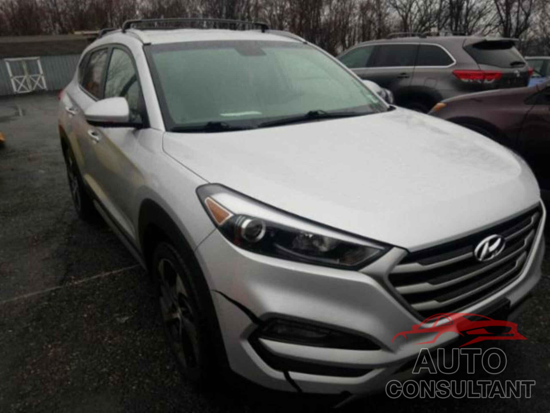 HYUNDAI TUCSON 2018 - KM8J3CAL1JU771028