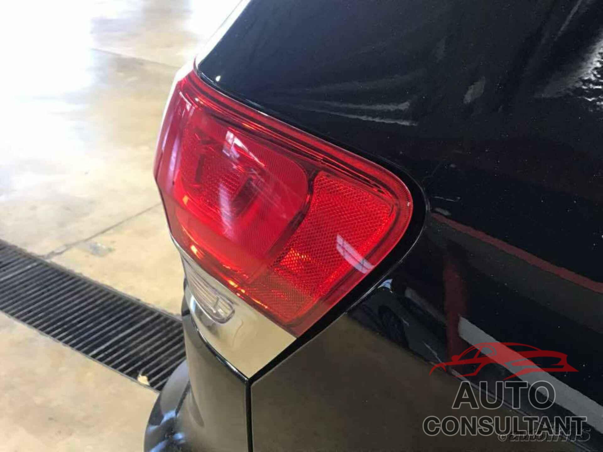 JEEP GRAND CHEROKEE 2018 - 1C4RJFAG5JC355734