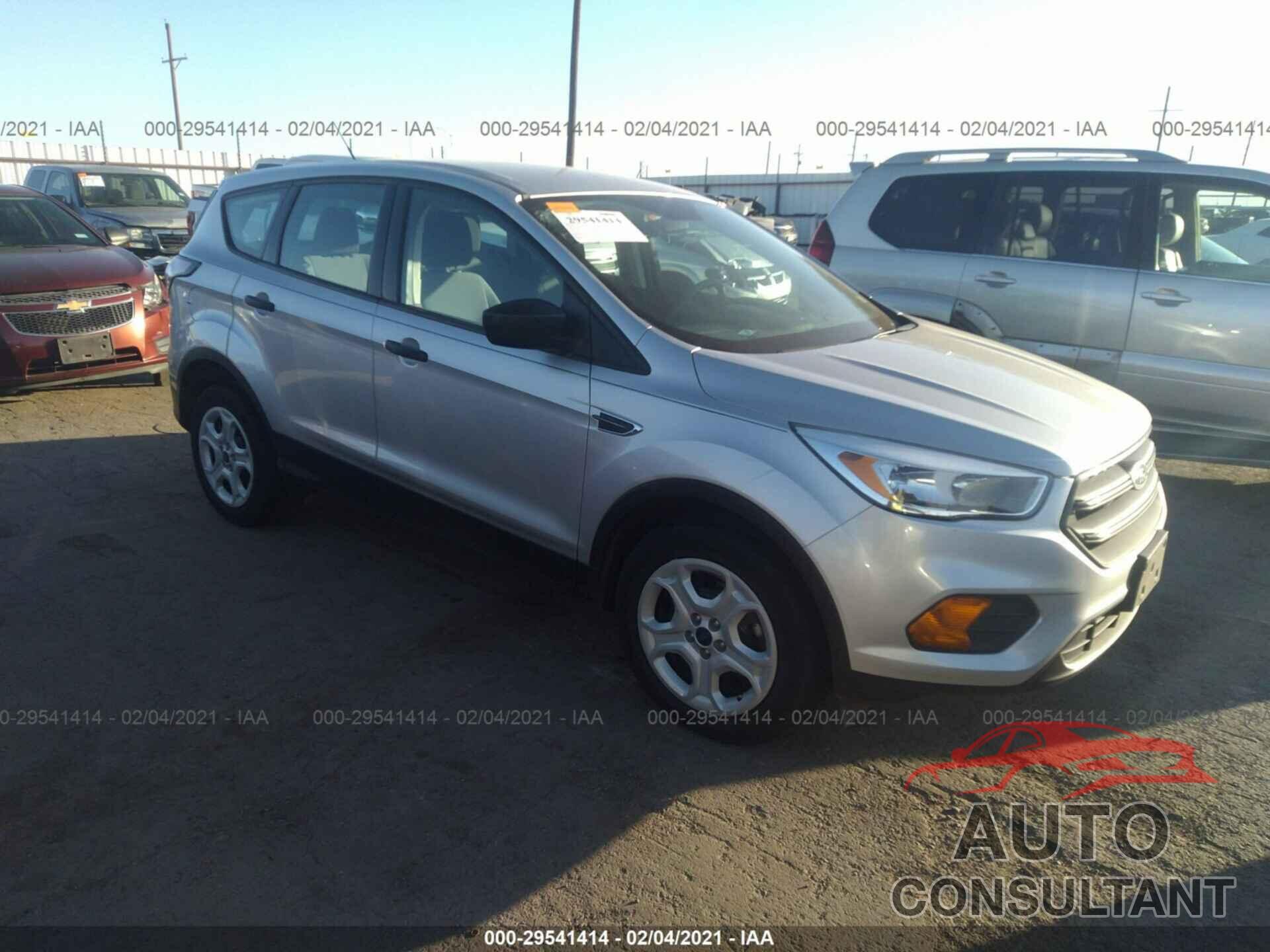 FORD ESCAPE 2017 - 1FMCU0F7XHUB79539