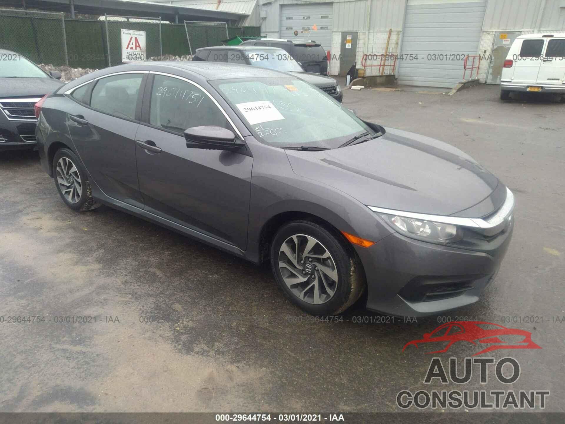 HONDA CIVIC SEDAN 2018 - 2HGFC2F73JH608059