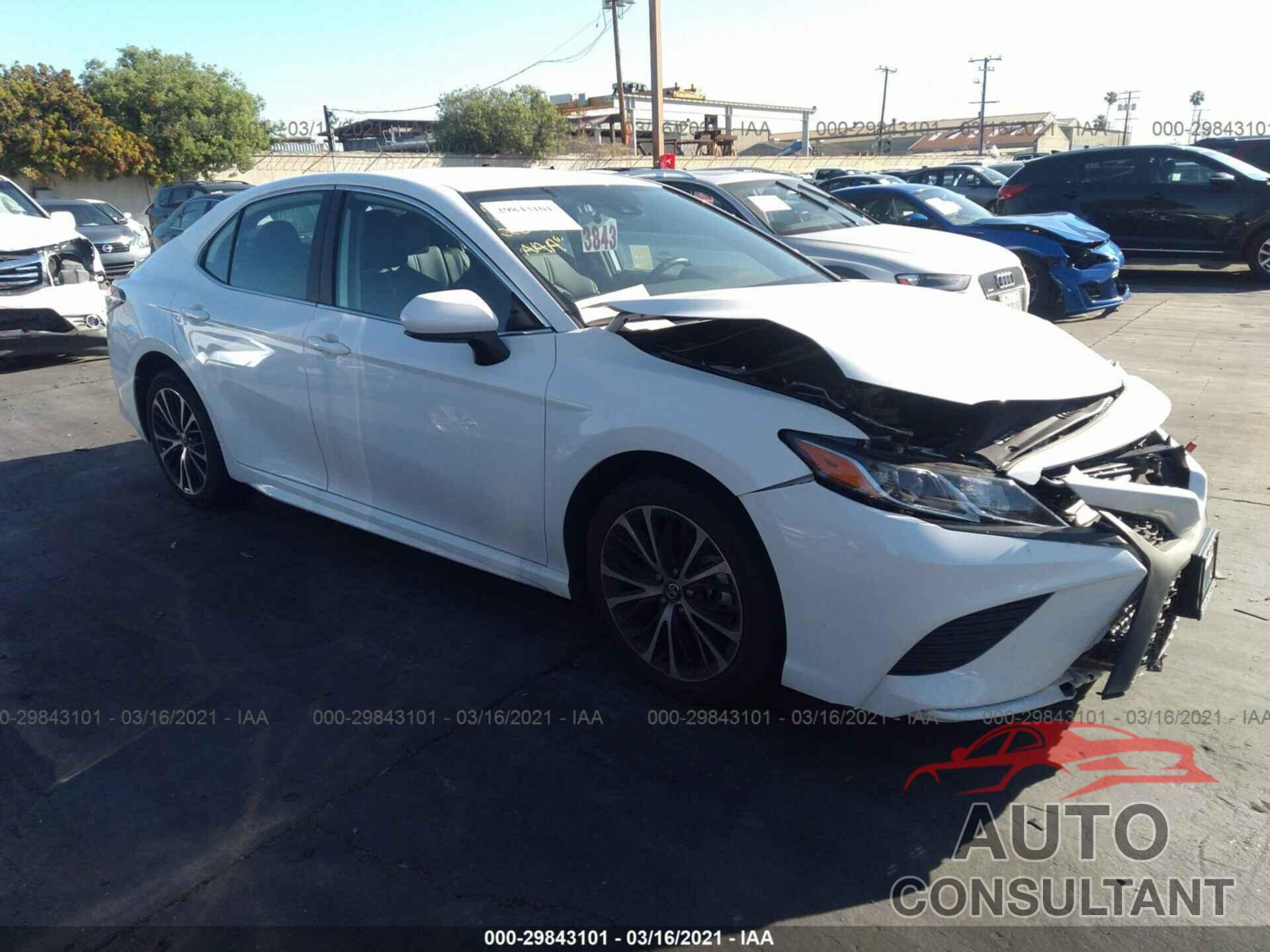 TOYOTA CAMRY 2020 - 4T1G11AK6LU880681
