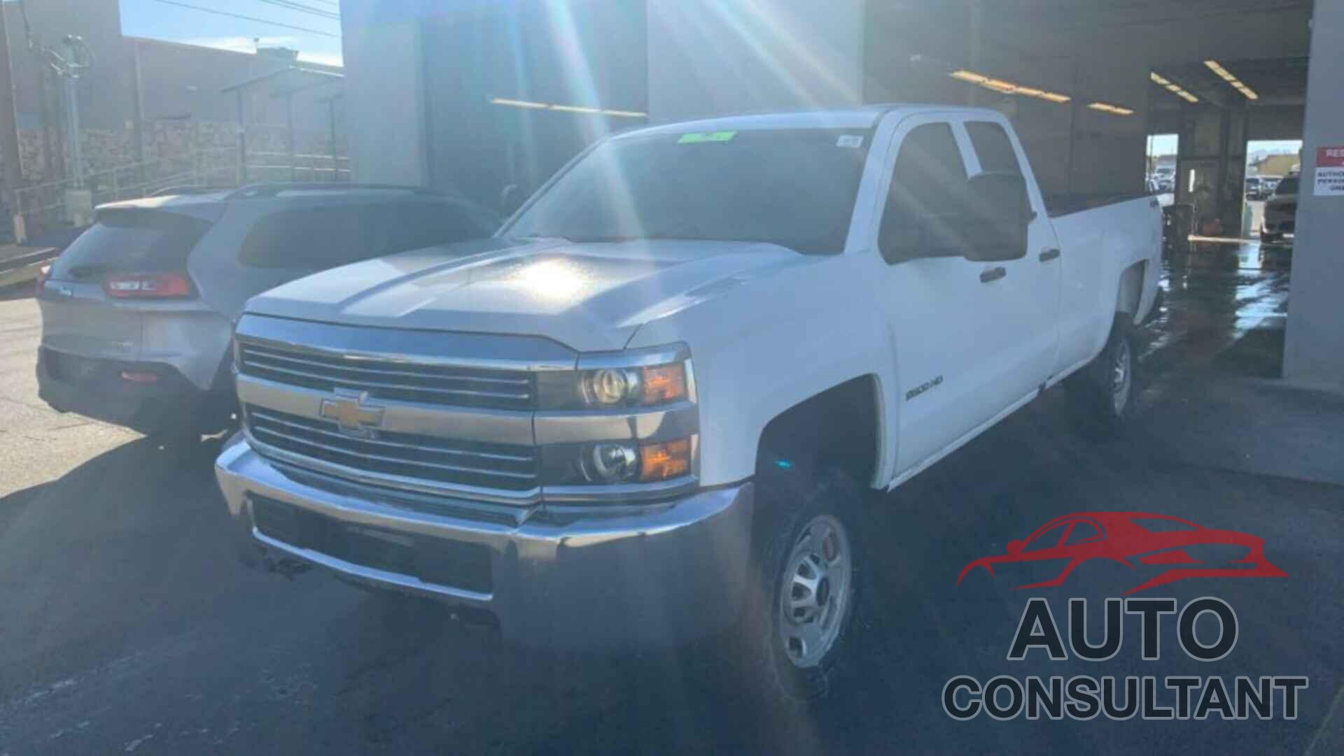 CHEVROLET SILVERADO 2500HD 2017 - 1GC2KUEG9HZ329190