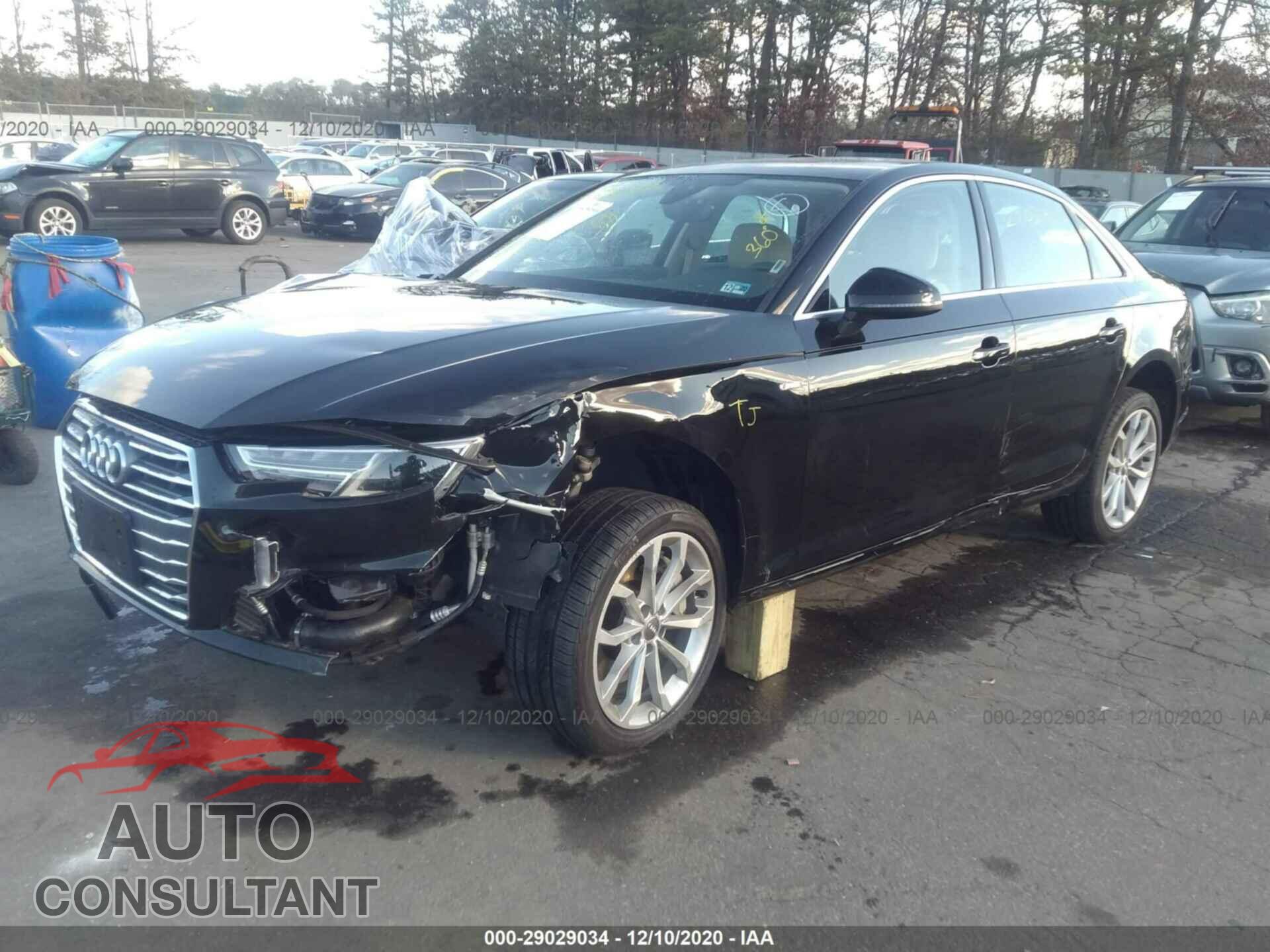 AUDI A4 2019 - WAUDNAF41KA016396