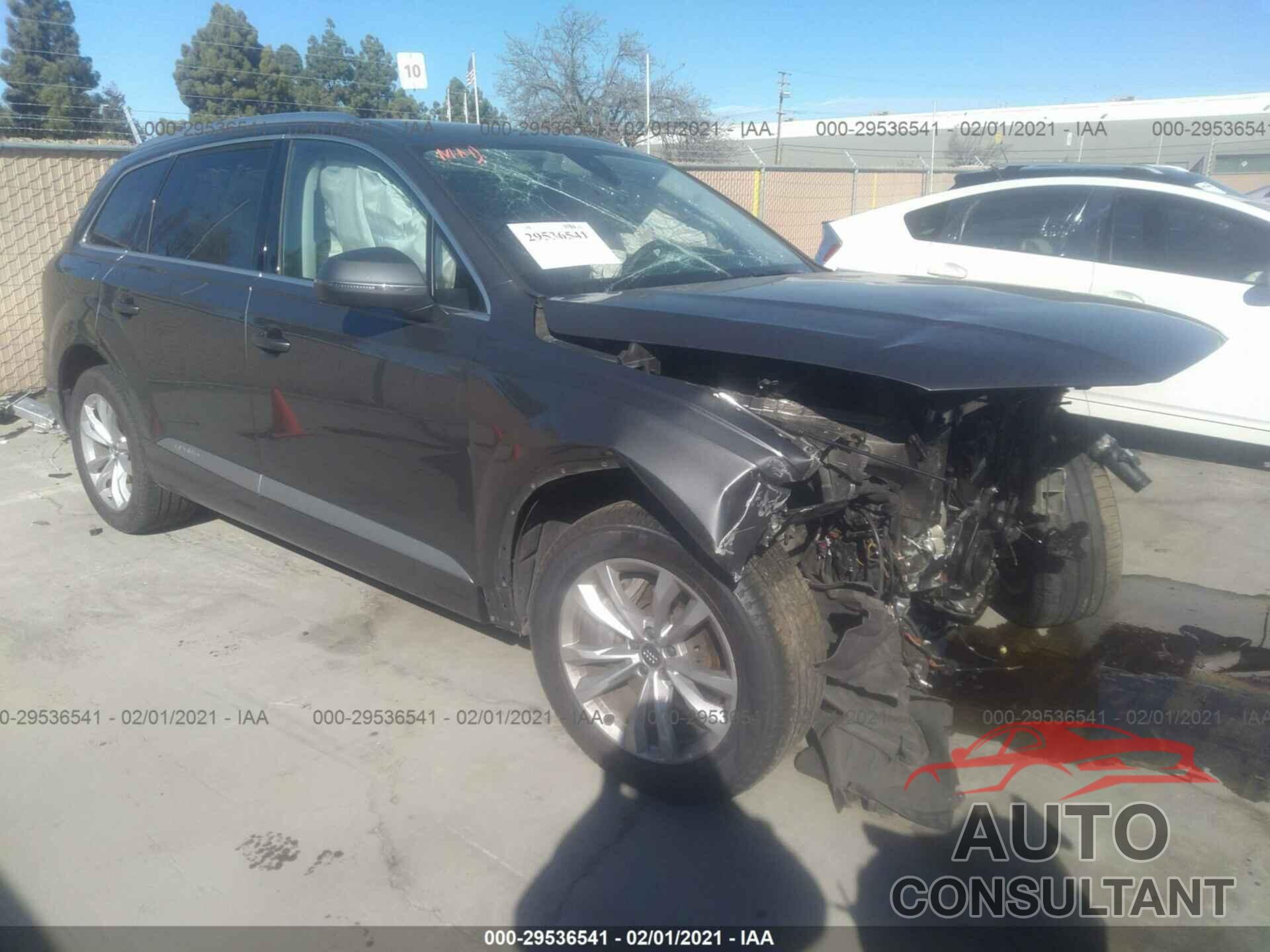 AUDI Q7 2018 - WA1LHAF7XJD041076