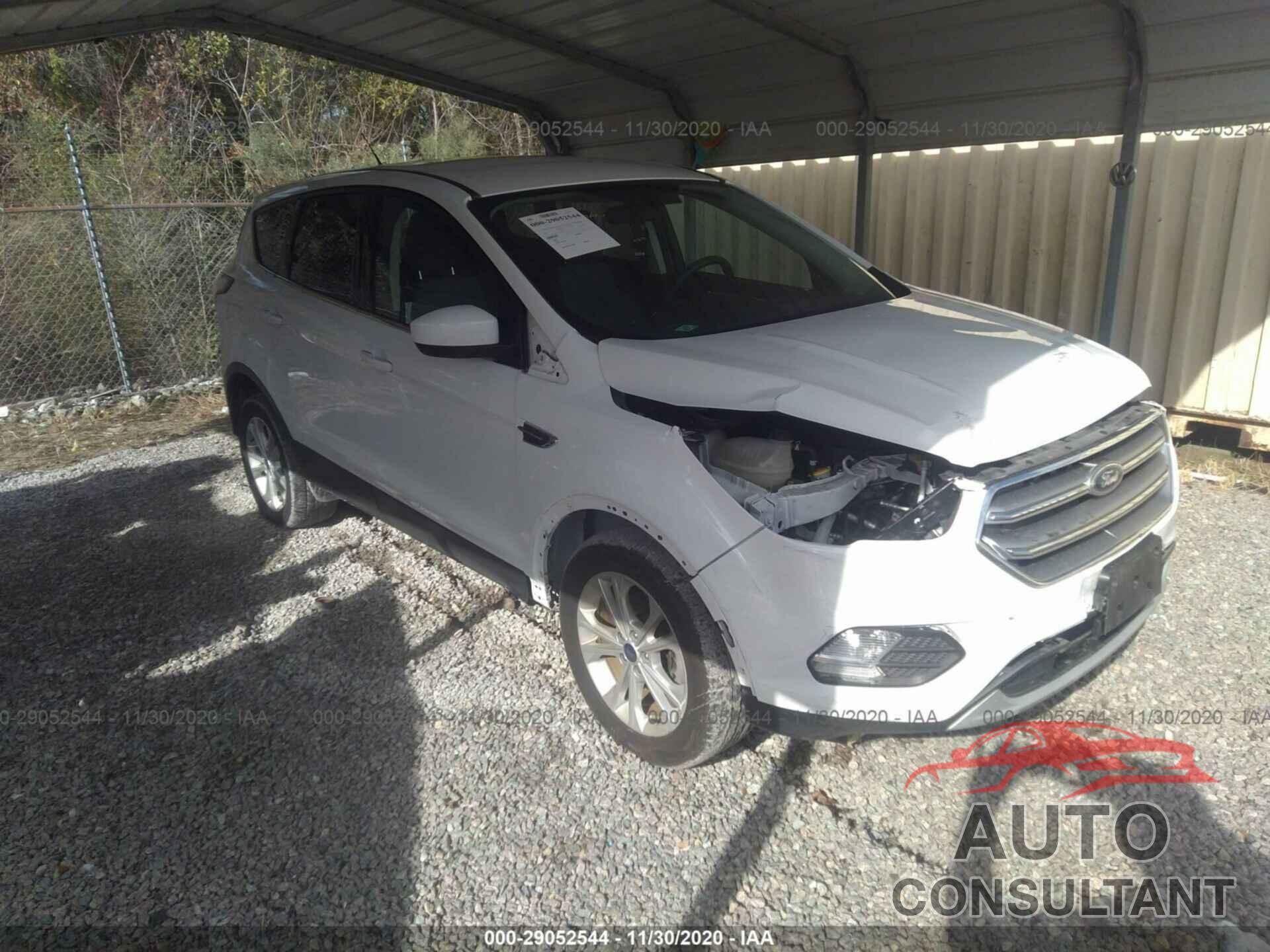 FORD ESCAPE 2017 - 1FMCU0GD4HUB22967