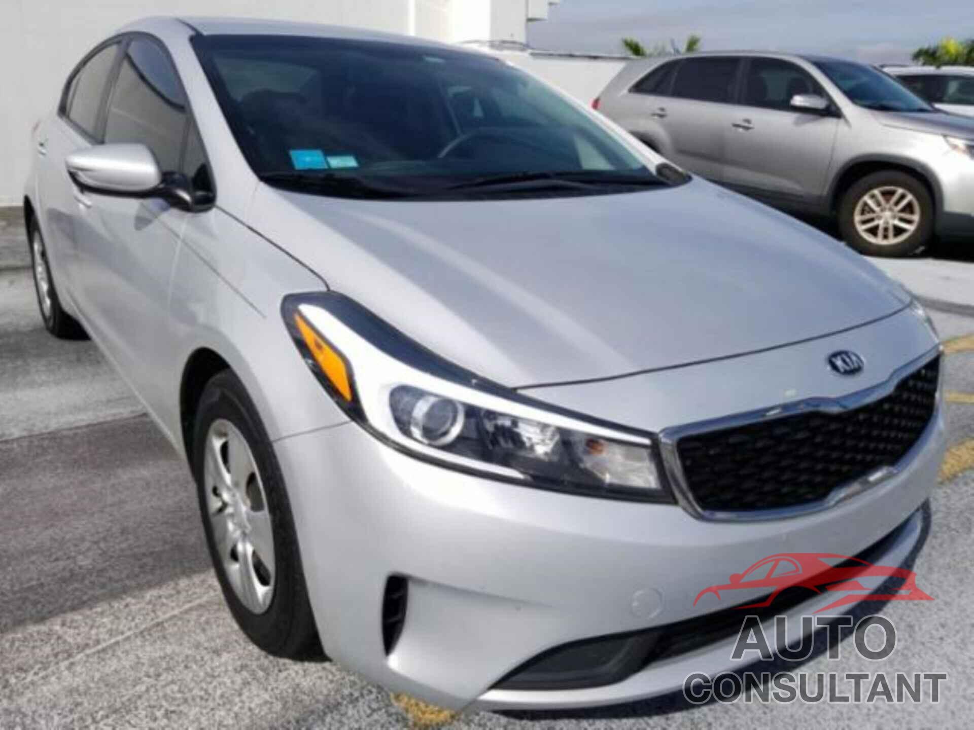 KIA FORTE 2018 - 3KPFL4A79JE190345
