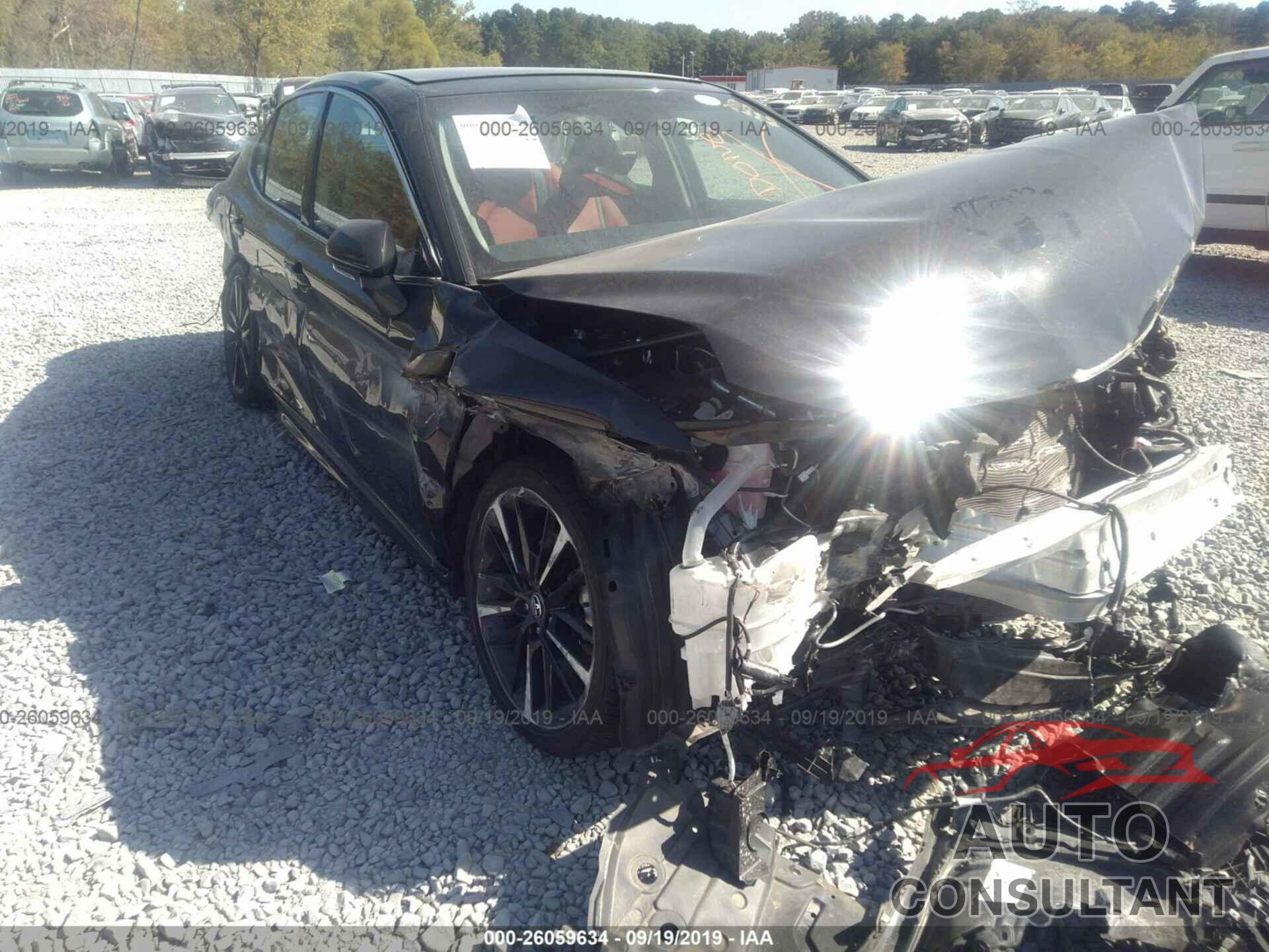 TOYOTA CAMRY 2018 - 4T1BZ1HK2JU005443