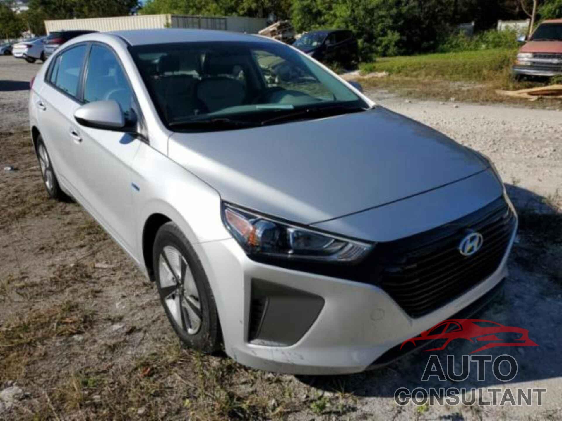 HYUNDAI IONIQ HYBRID 2018 - KMHC65LC3JU062240