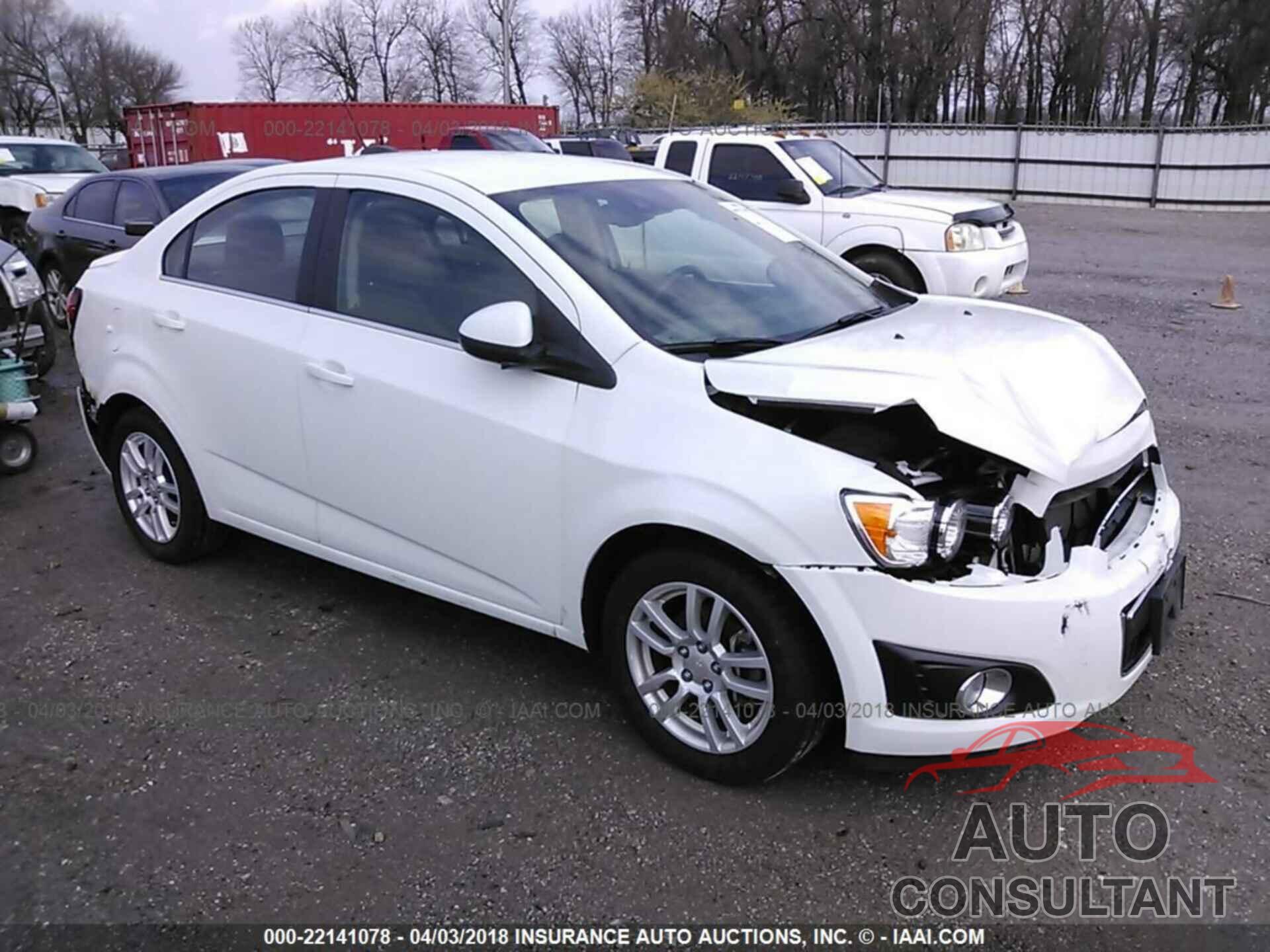 CHEVROLET SONIC 2015 - 1G1JC5SH5F4142270