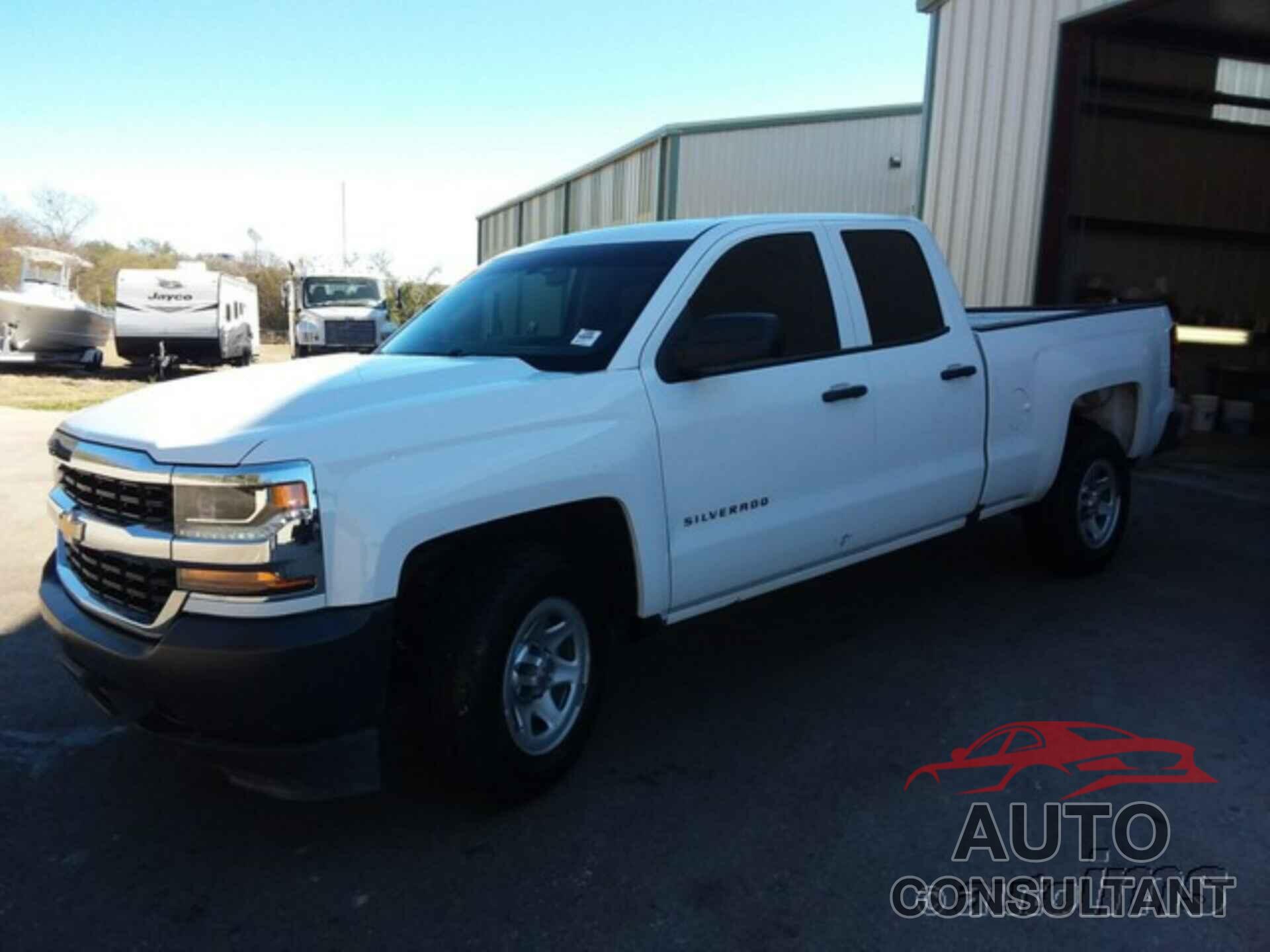 CHEVROLET SILVERADO 1500 2018 - 1GCRCNEC0JZ169477