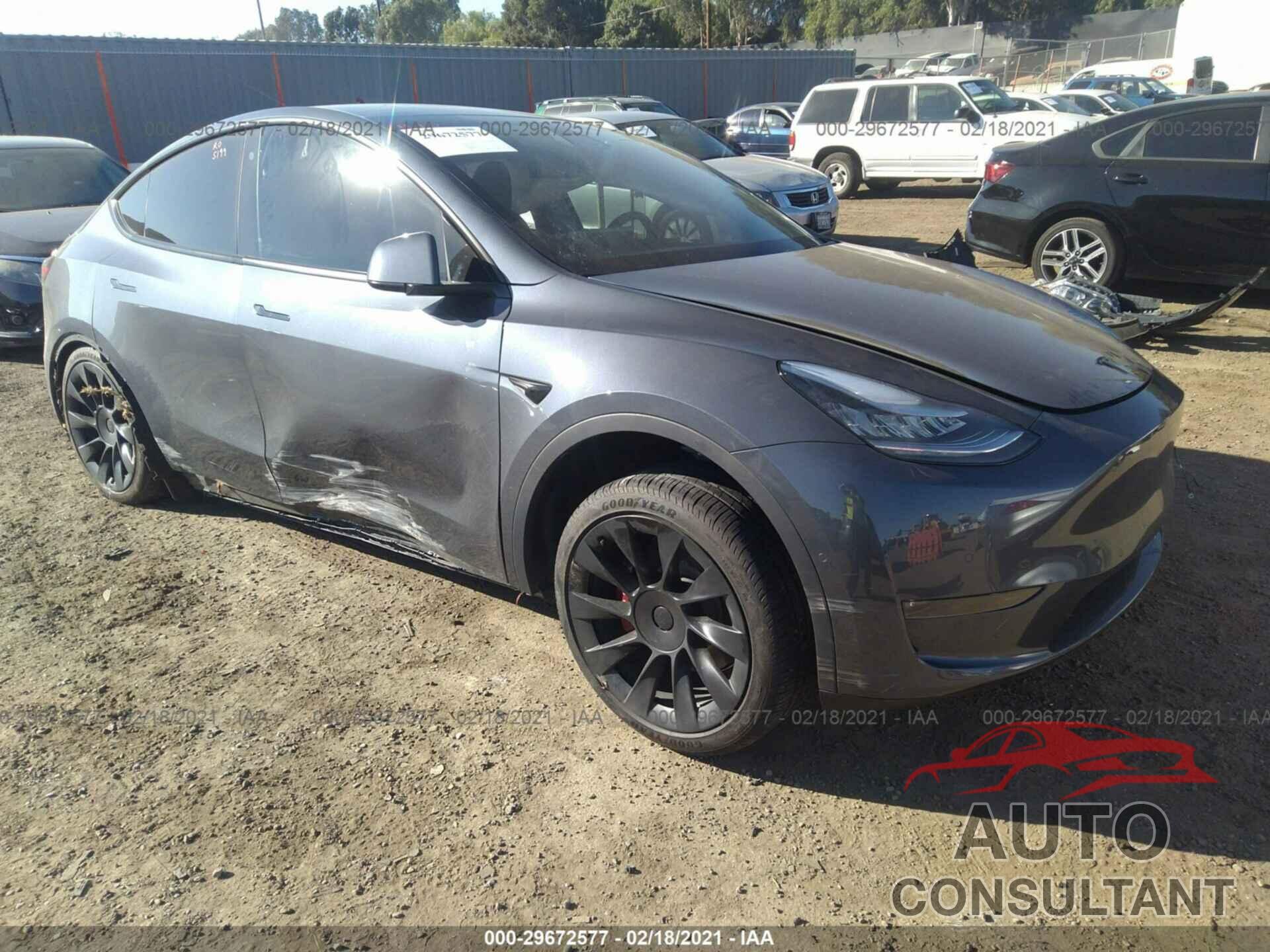 TESLA MODEL Y 2020 - 5YJYGDEFXLF000614
