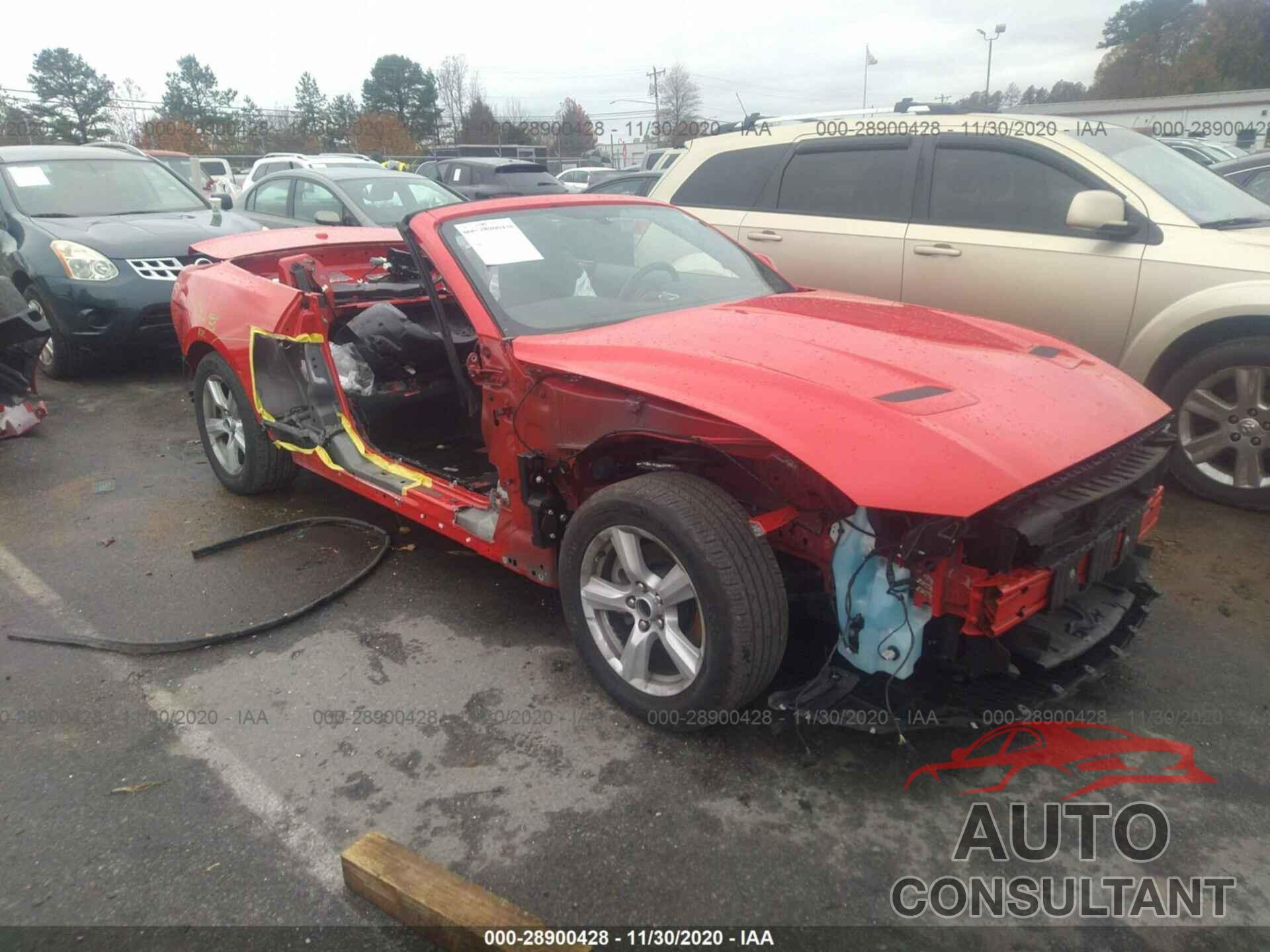 FORD MUSTANG 2019 - 1FATP8UH5K5158885
