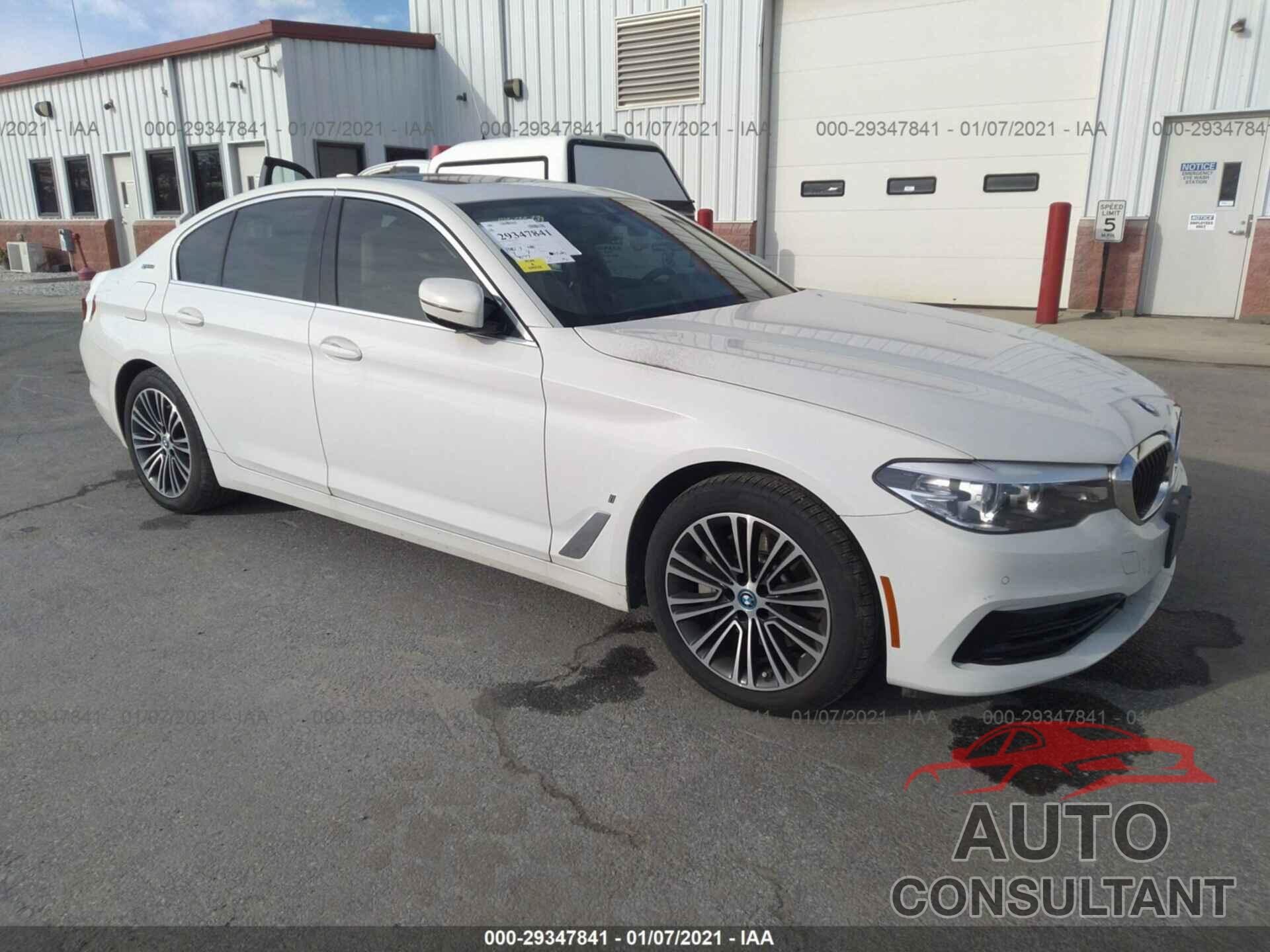 BMW 5 SERIES 2019 - WBAJA9C56KB389938