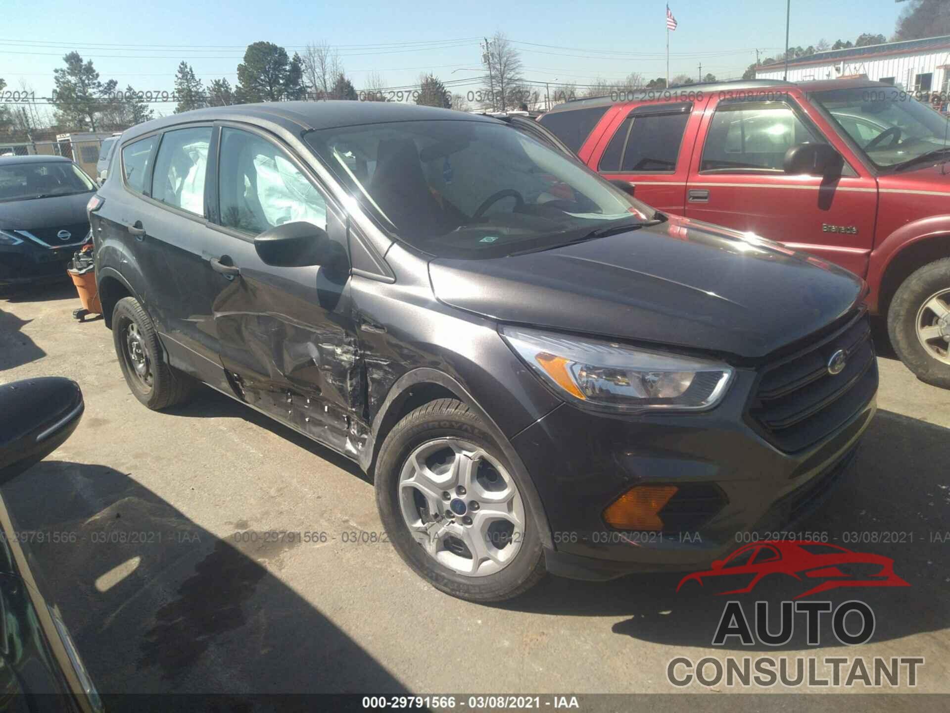 FORD ESCAPE 2017 - 1FMCU0F72HUD34584