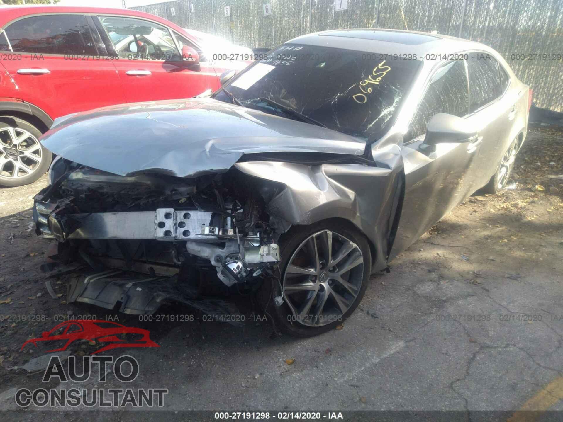 LEXUS IS 2018 - JTHBA1D24J5069655