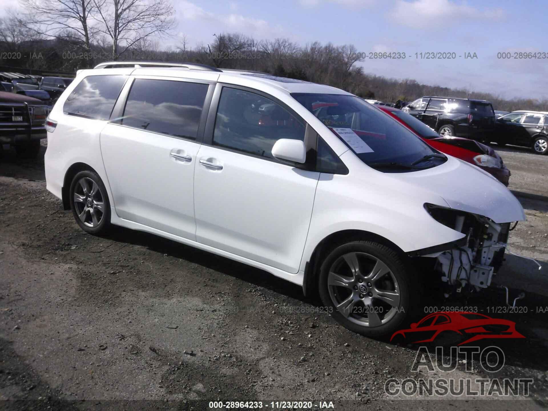 TOYOTA SIENNA 2018 - 5TDXZ3DC6JS921583