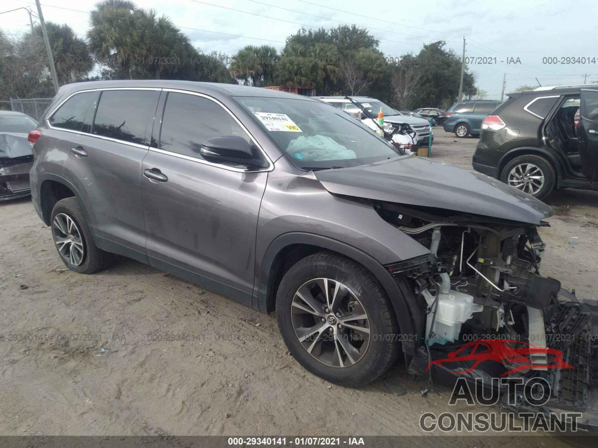 TOYOTA HIGHLANDER 2019 - 5TDZARFH0KS046689