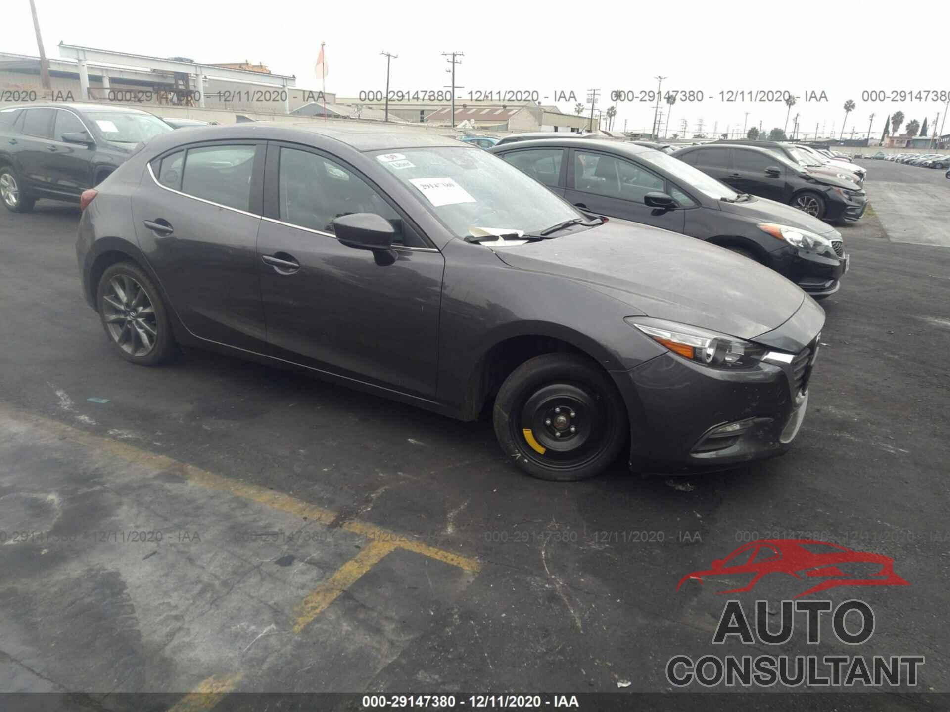 MAZDA MAZDA3 5-DOOR 2018 - 3MZBN1L39JM234607