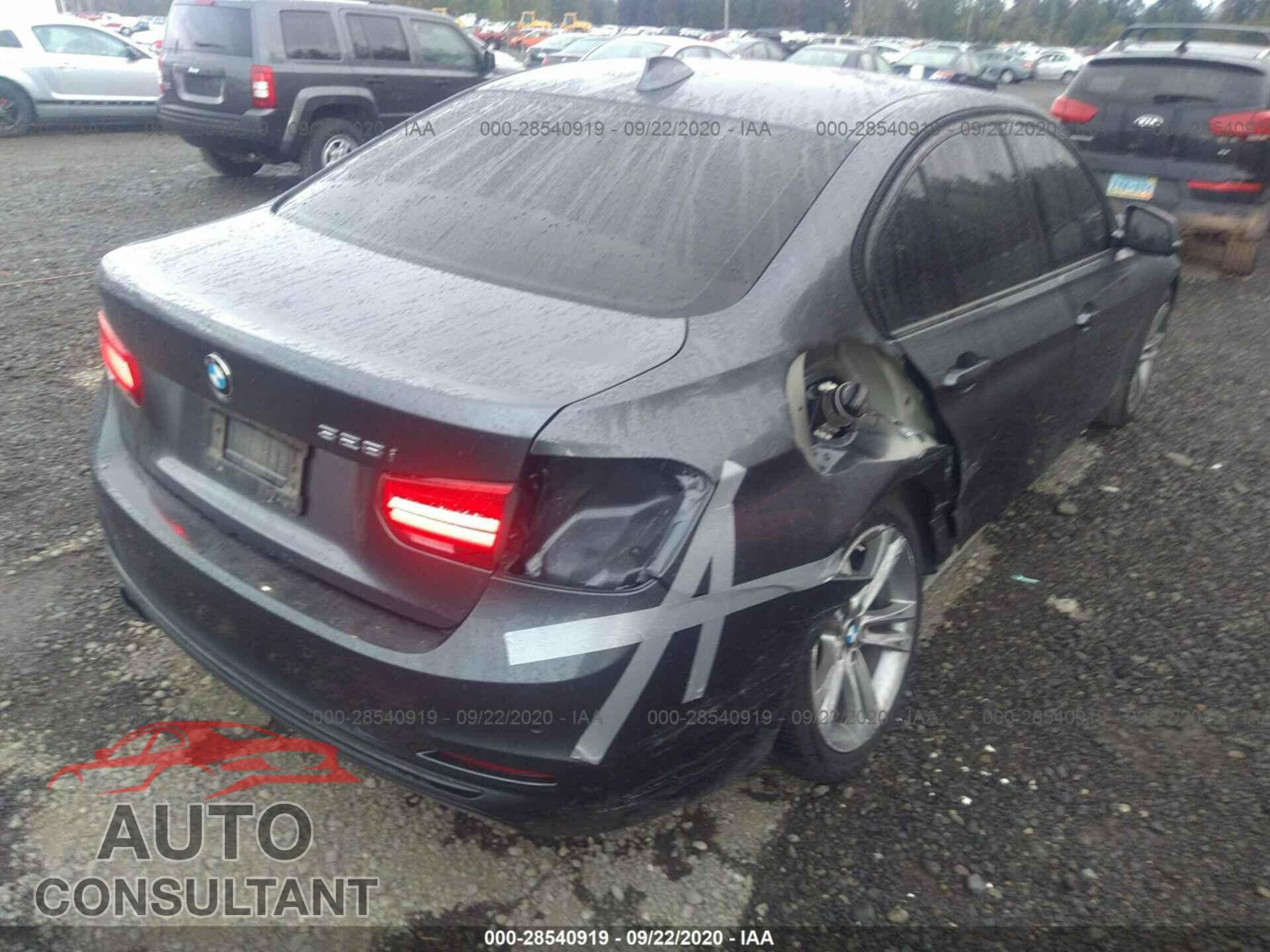 BMW 3 SERIES 2016 - WBA8E9G55GNU28974