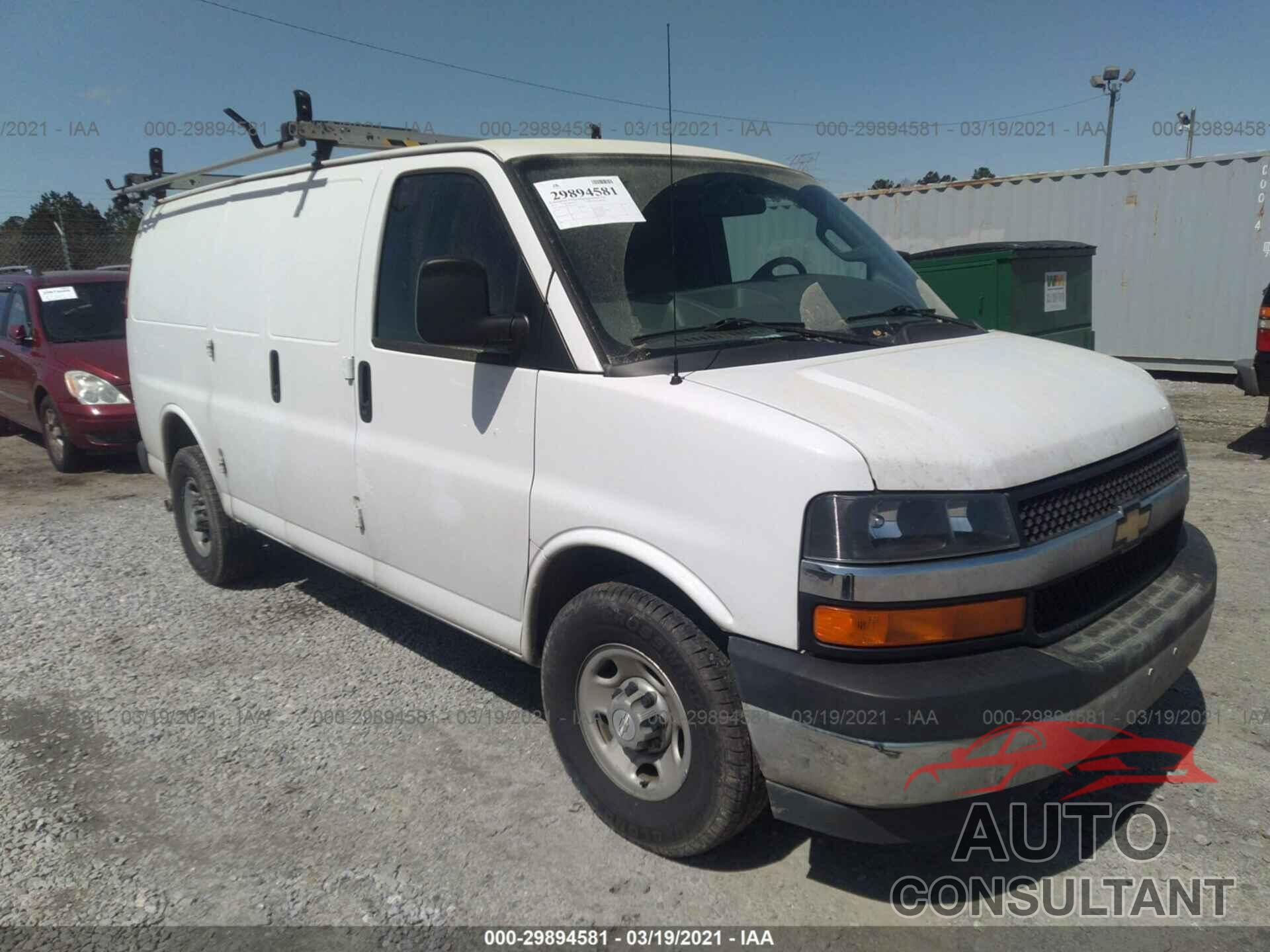 CHEVROLET EXPRESS CARGO VAN 2017 - 1GCWGAFF6H1351329