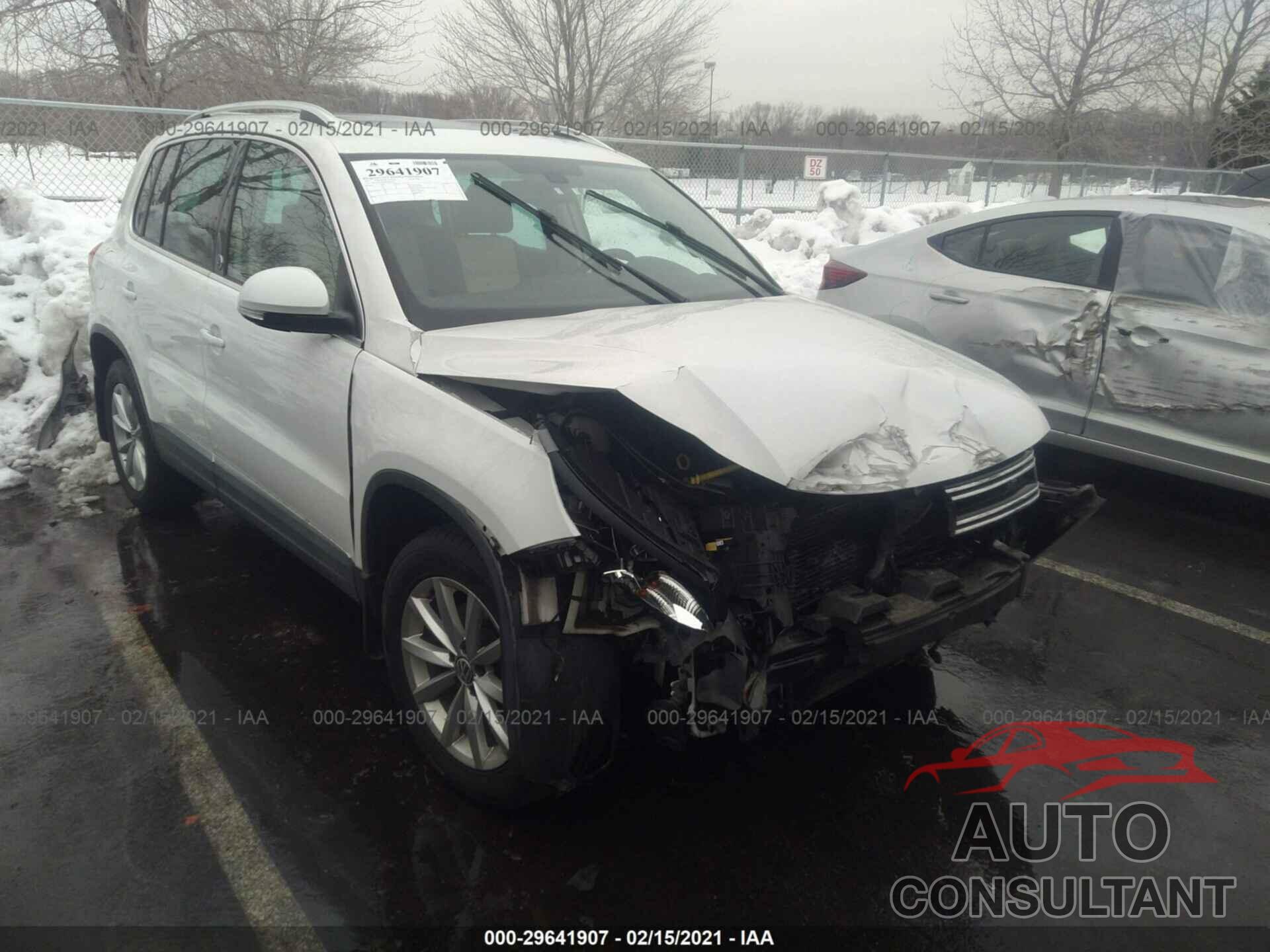 VOLKSWAGEN TIGUAN 2017 - WVGSV7AX0HK004236