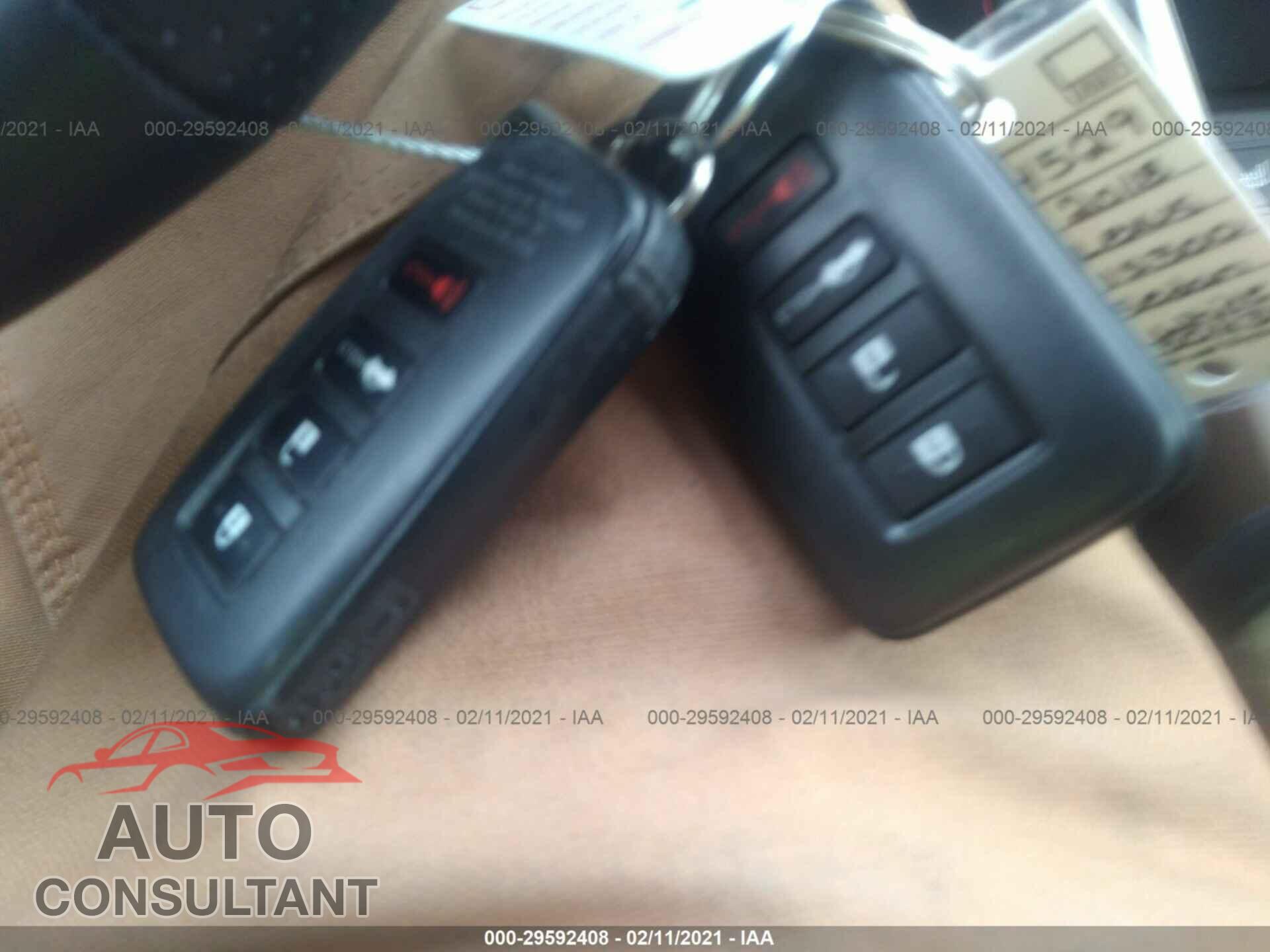 LEXUS IS 2018 - JTHC81D22J5030434